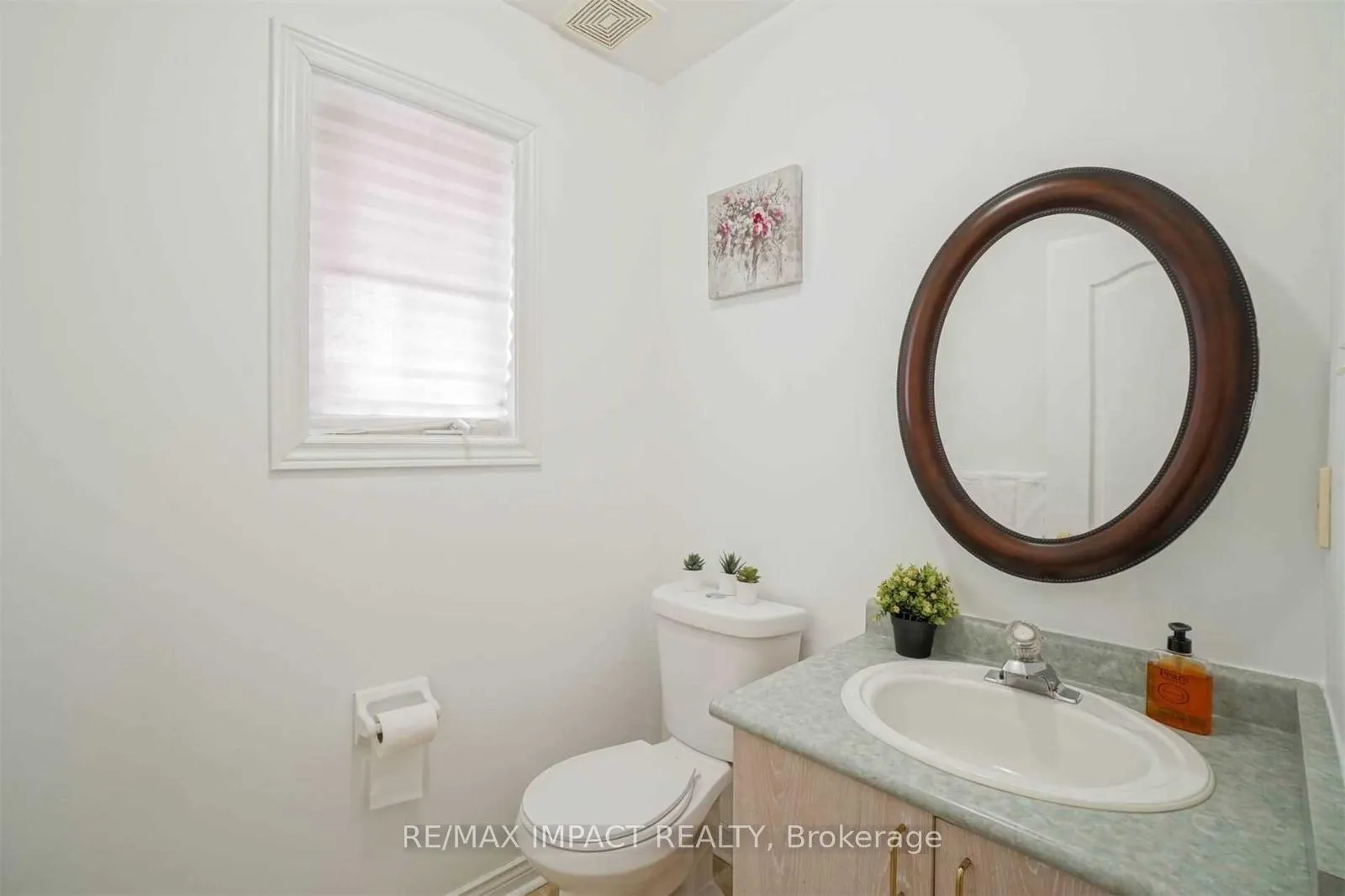 Photo 11 of 38 Lax Avenue, Ajax, Central — HOMEH