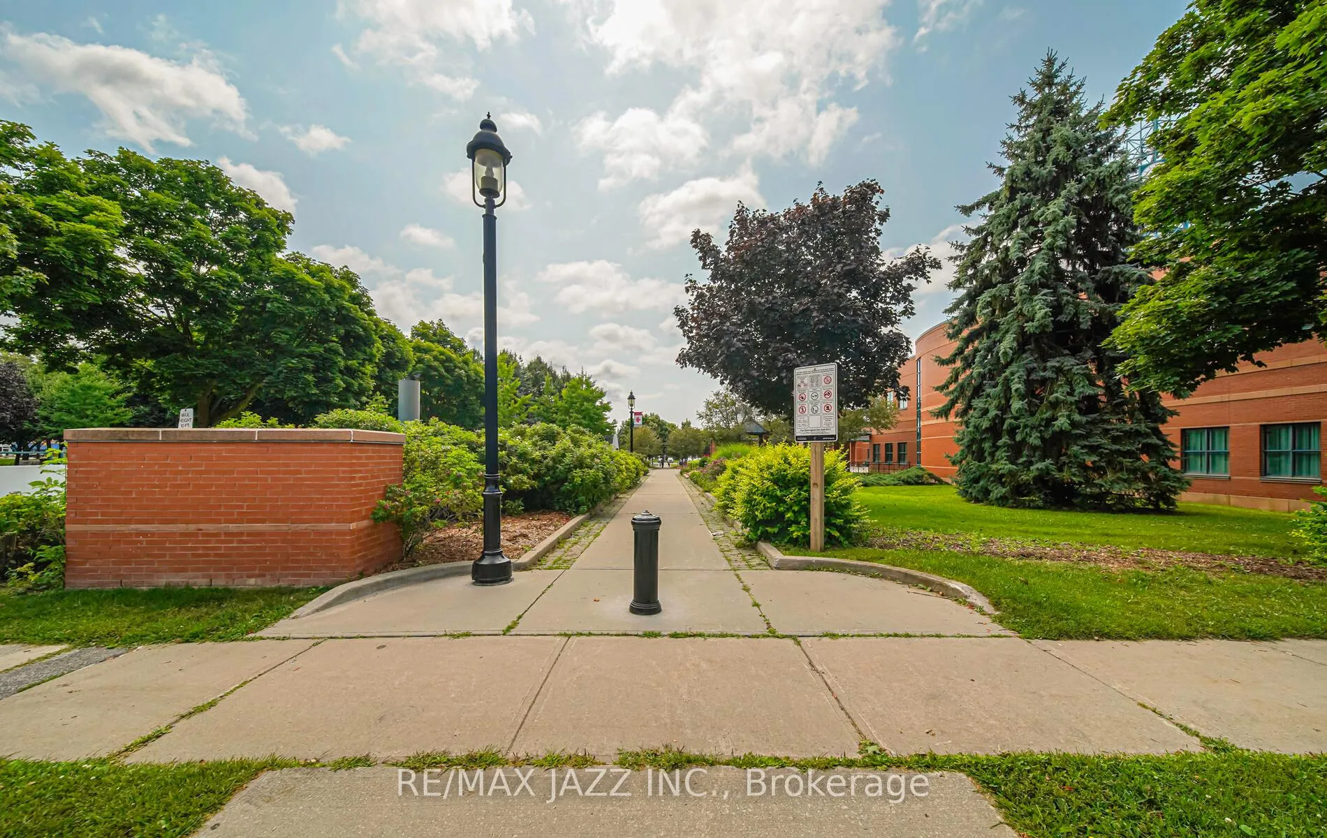 Photo 13 of Unit 315, 1400 The Esplanade N, Pickering, Town Centre — HOMEH
