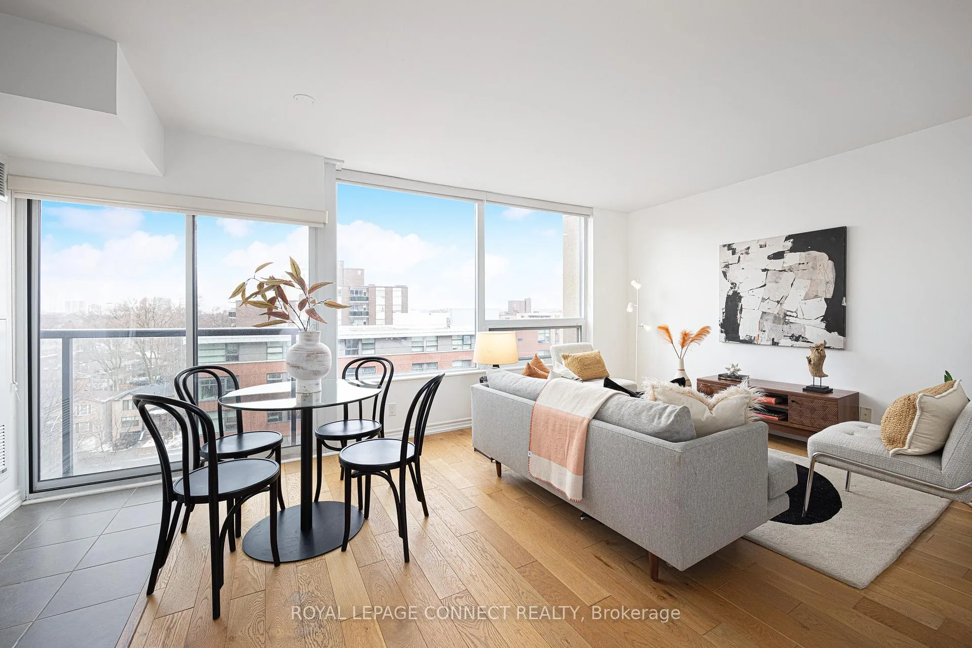Photo 3 of Unit 709, 280 Donlands Avenue, Toronto, Danforth Village-East York — HOMEH