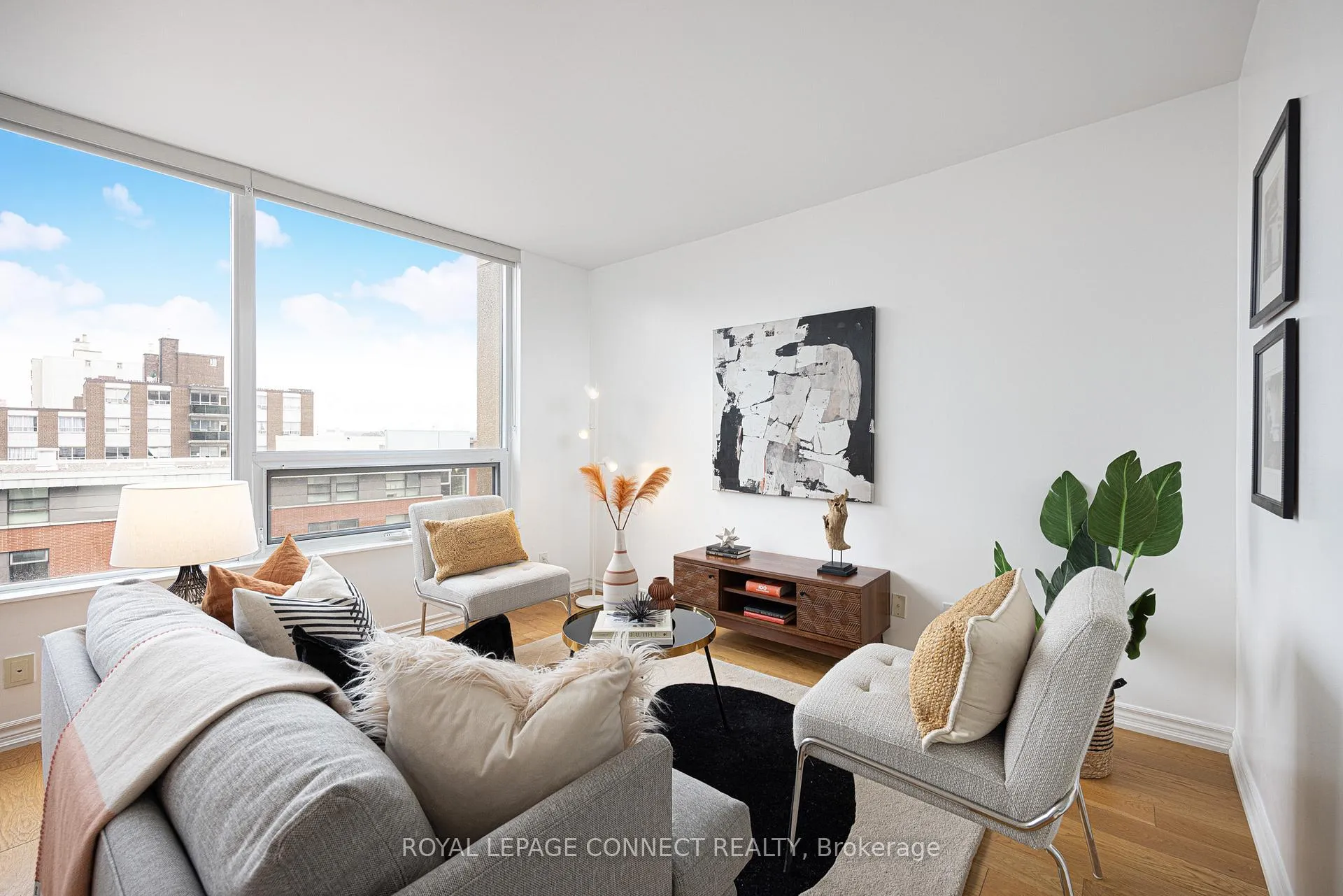Photo 5 of Unit 709, 280 Donlands Avenue, Toronto, Danforth Village-East York — HOMEH