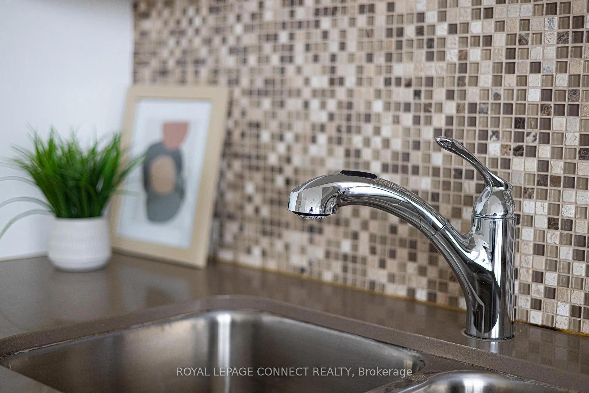 Photo 20 of Unit 709, 280 Donlands Avenue, Toronto, Danforth Village-East York — HOMEH