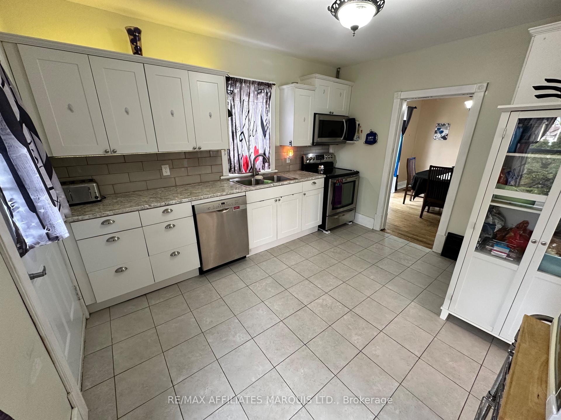 Photo 9 of 308 Third Street W, Cornwall — HOMEH
