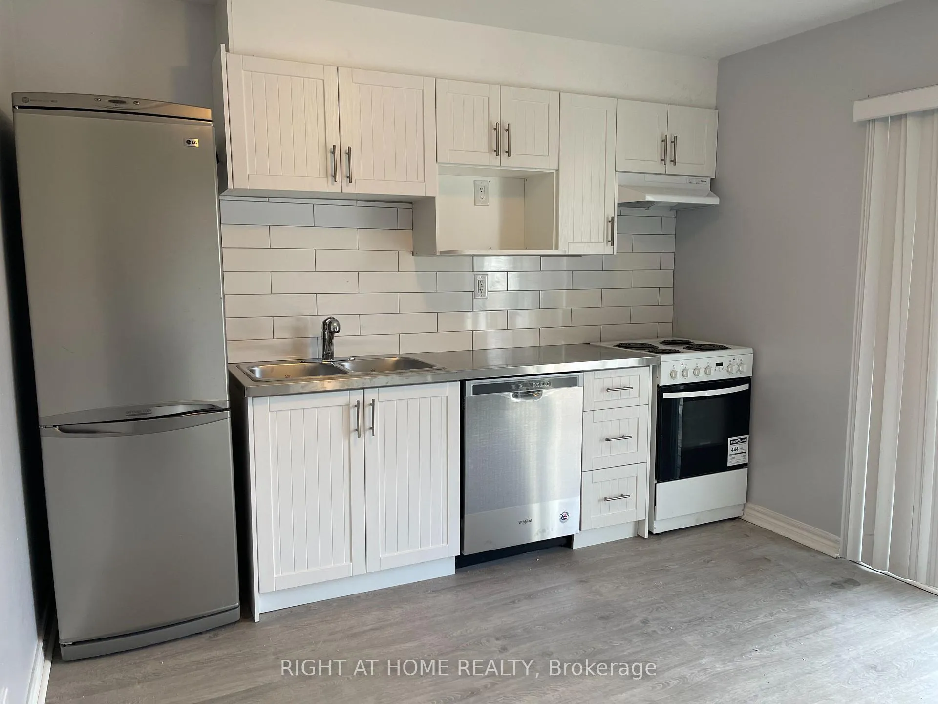 Photo 3 of Unit Upper, 815 Pape Avenue, Toronto, Danforth — HOMEH