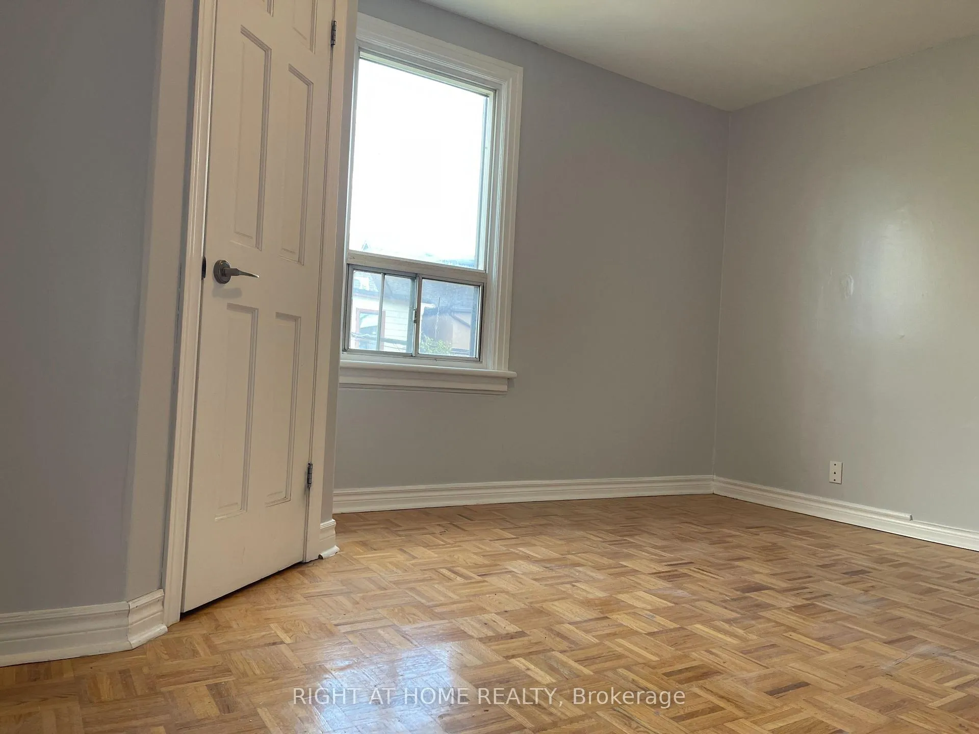 Photo 4 of Unit Upper, 815 Pape Avenue, Toronto, Danforth — HOMEH