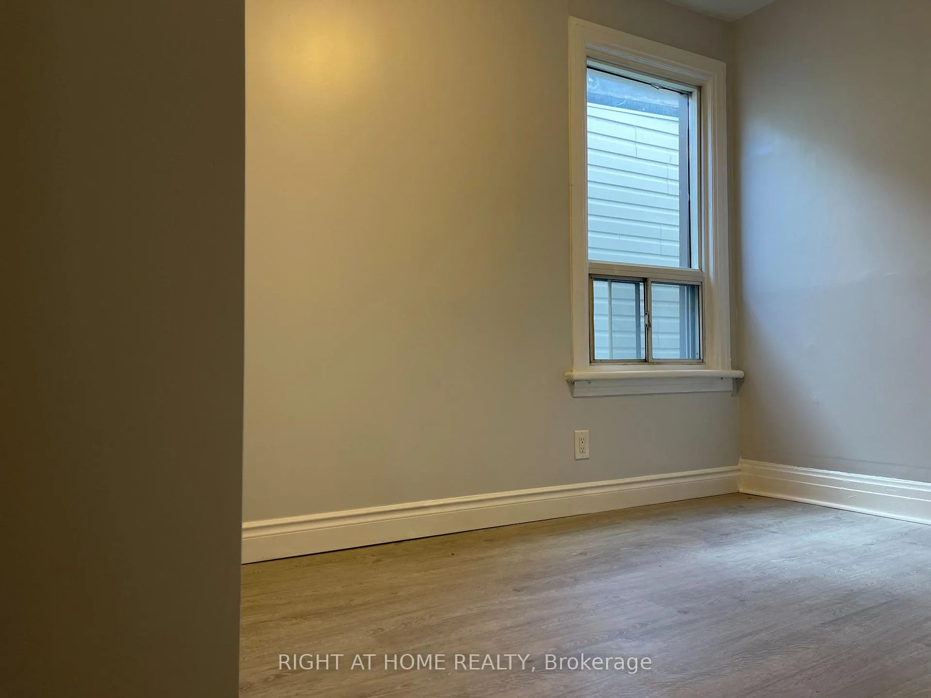 Photo 7 of Unit Upper, 815 Pape Avenue, Toronto, Danforth — HOMEH