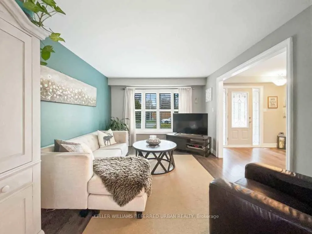 Photo 6 of 406 Lupin Drive, Whitby, Downtown Whitby — HOMEH