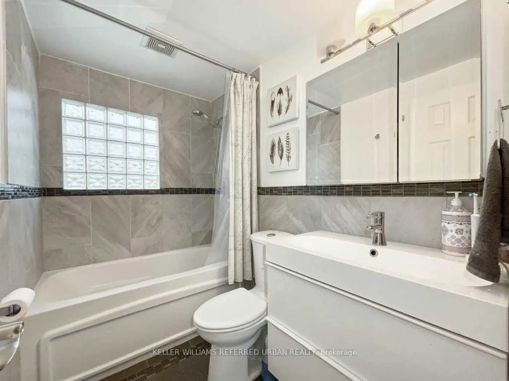 Photo 24 of 406 Lupin Drive, Whitby, Downtown Whitby — HOMEH