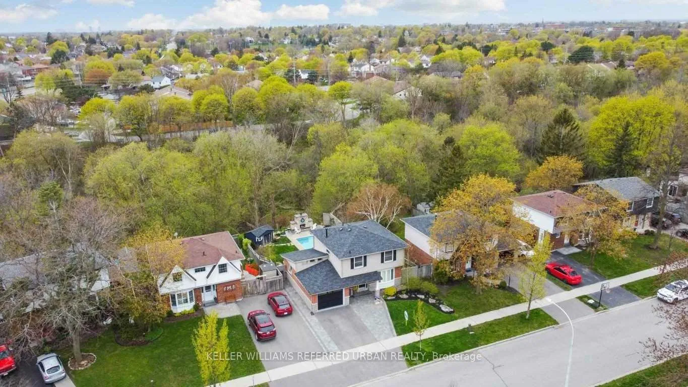 Photo 34 of 406 Lupin Drive, Whitby, Downtown Whitby — HOMEH