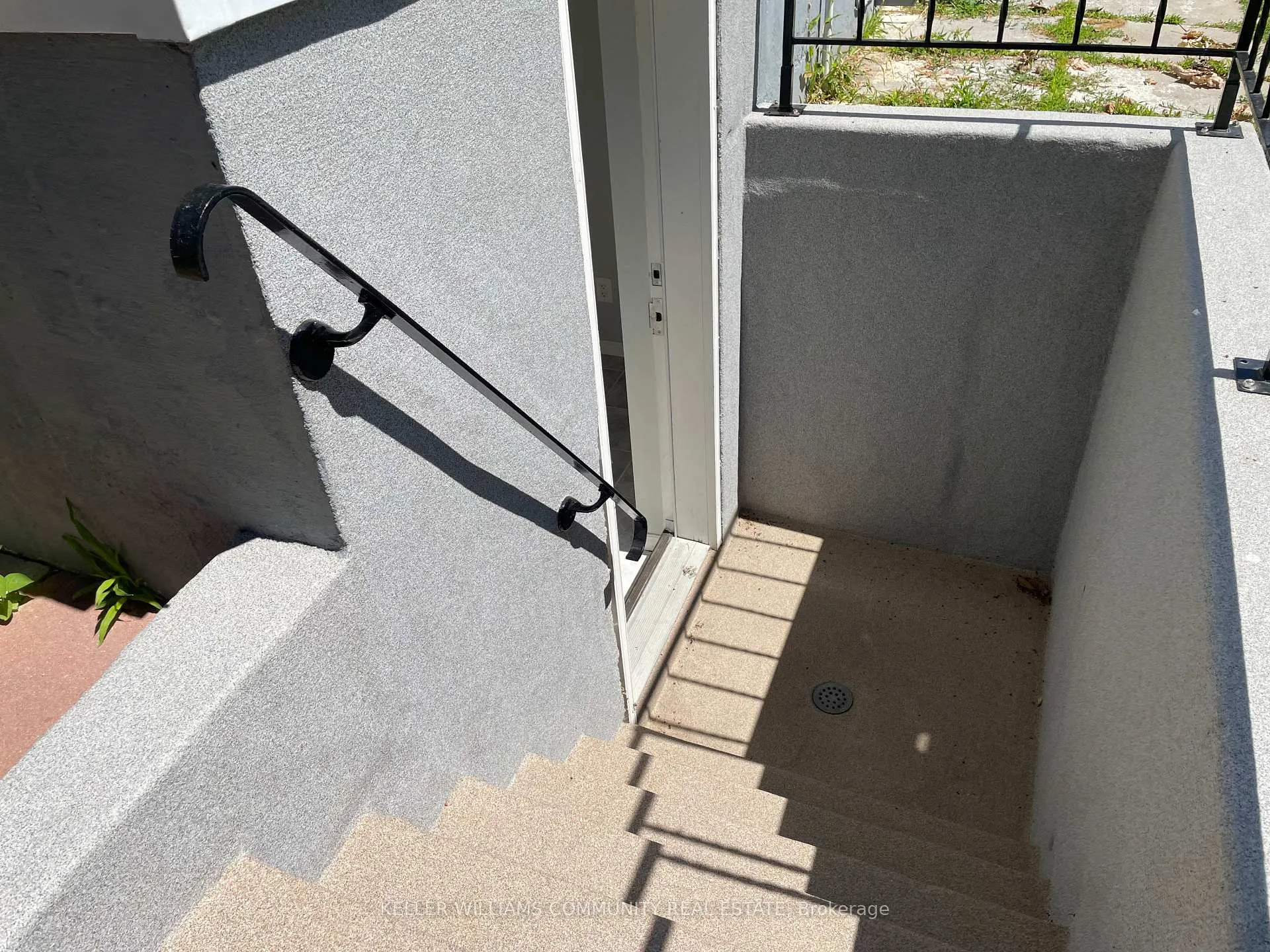 Photo 2 of Unit Lower, 191 Quetico Court, Oshawa, Lakeview — HOMEH
