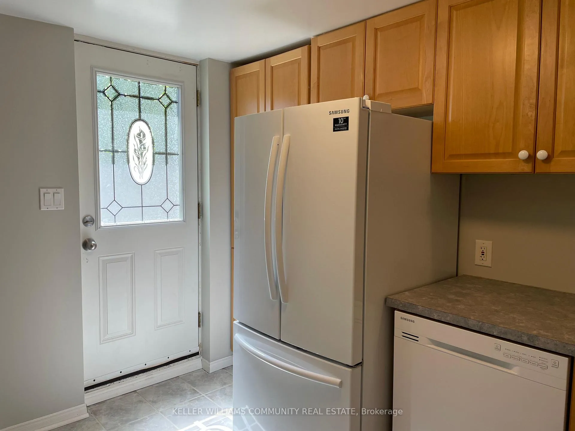 Photo 3 of Unit Lower, 191 Quetico Court, Oshawa, Lakeview — HOMEH