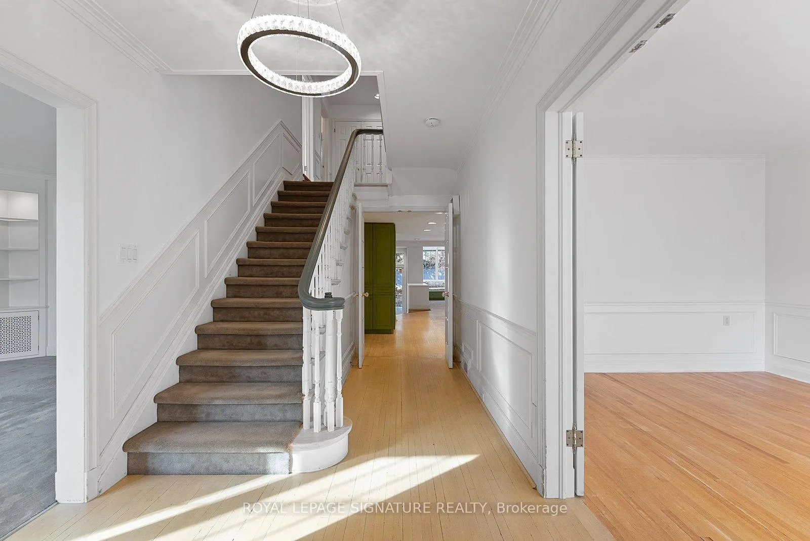 Photo 5 of 56 Mason Boulevard, Toronto, Bedford Park-Nortown — HOMEH