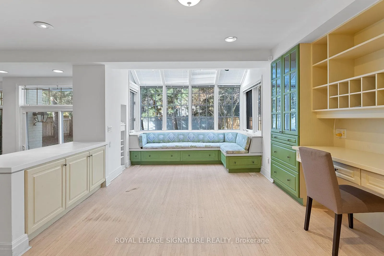 Photo 20 of 56 Mason Boulevard, Toronto, Bedford Park-Nortown — HOMEH