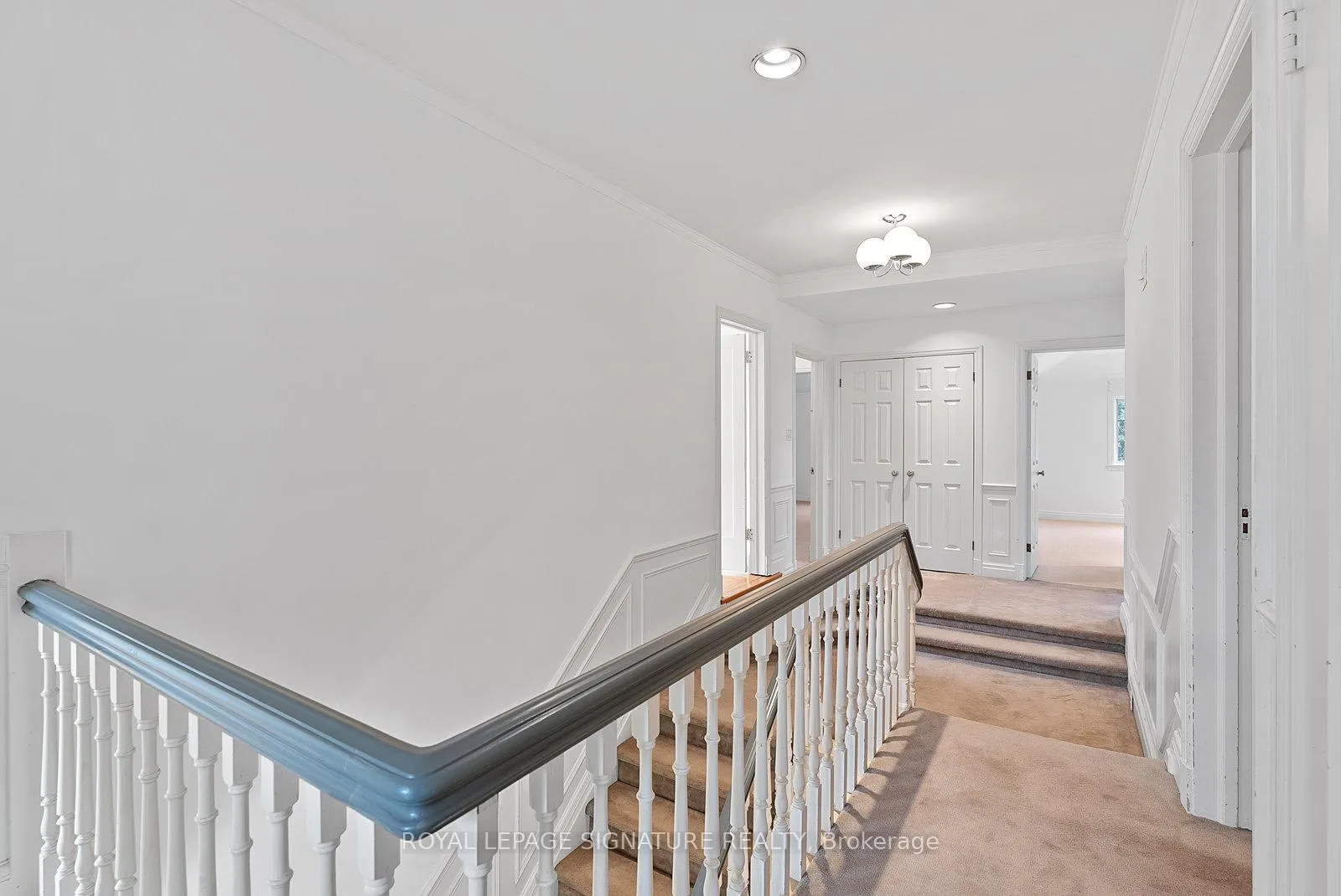 Photo 32 of 56 Mason Boulevard, Toronto, Bedford Park-Nortown — HOMEH