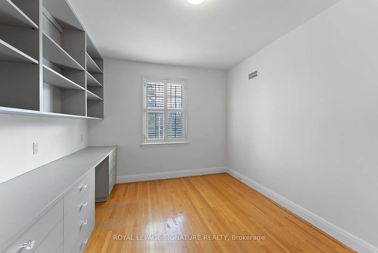 Photo 48 of 56 Mason Boulevard, Toronto, Bedford Park-Nortown — HOMEH