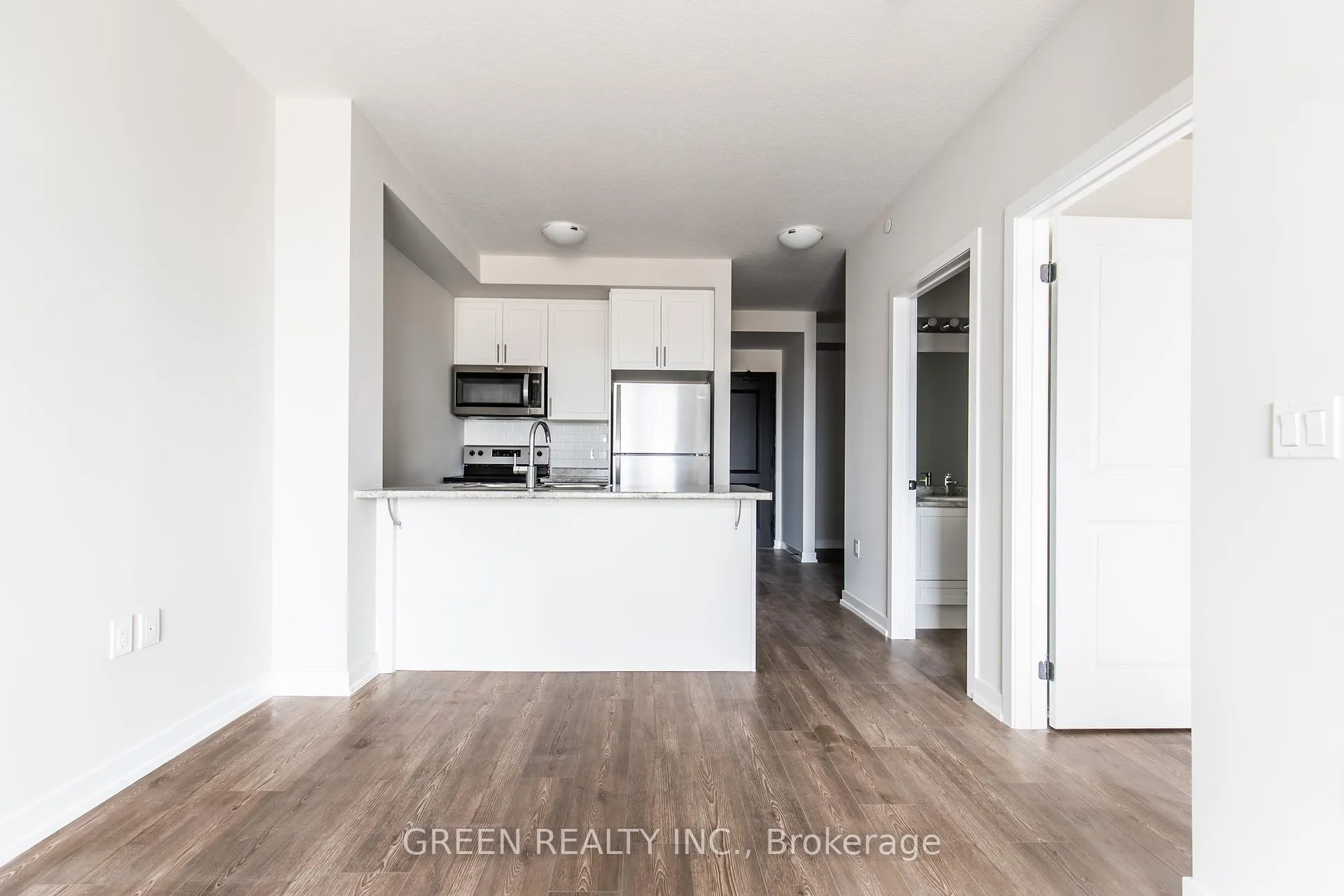 Photo 2 of Unit 911, 870 Queenston Road, Hamilton, Stoney Creek — HOMEH