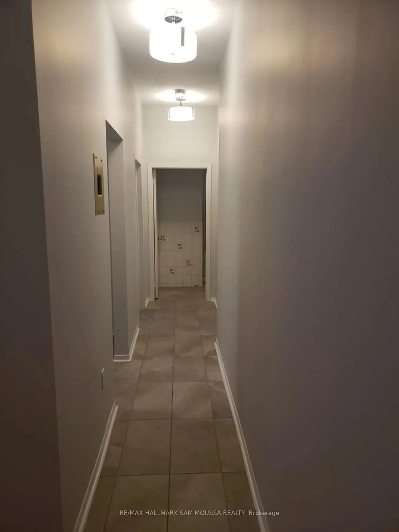 Photo 5 of Unit 3, 232 Cooper Street, Ottawa, Ottawa Centre — HOMEH