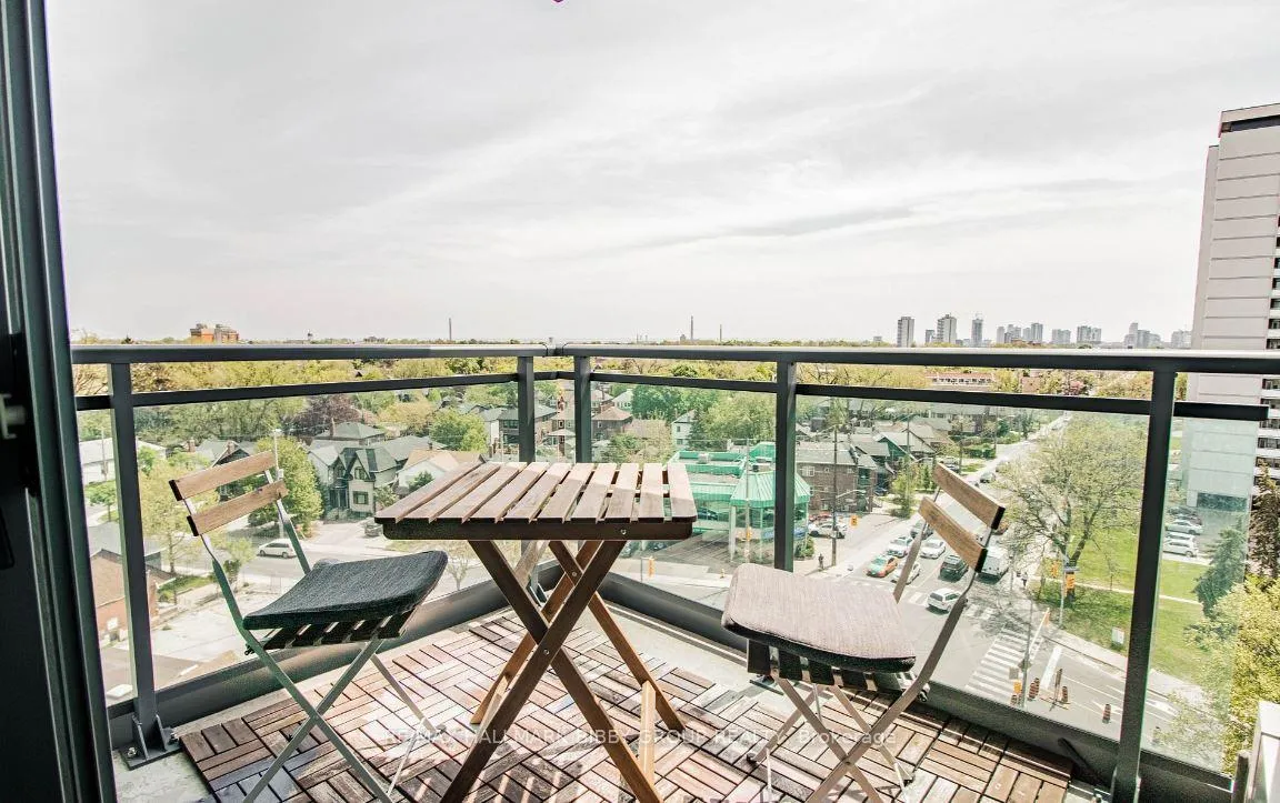 Photo 4 of Unit 903, 1048 Broadview Avenue, Toronto, Broadview North — HOMEH