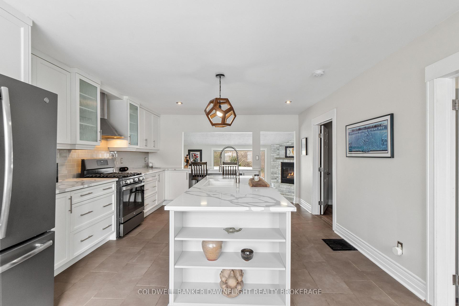 Photo 9 of 245 Dufferin Street, Central Elgin, Belmont — HOMEH