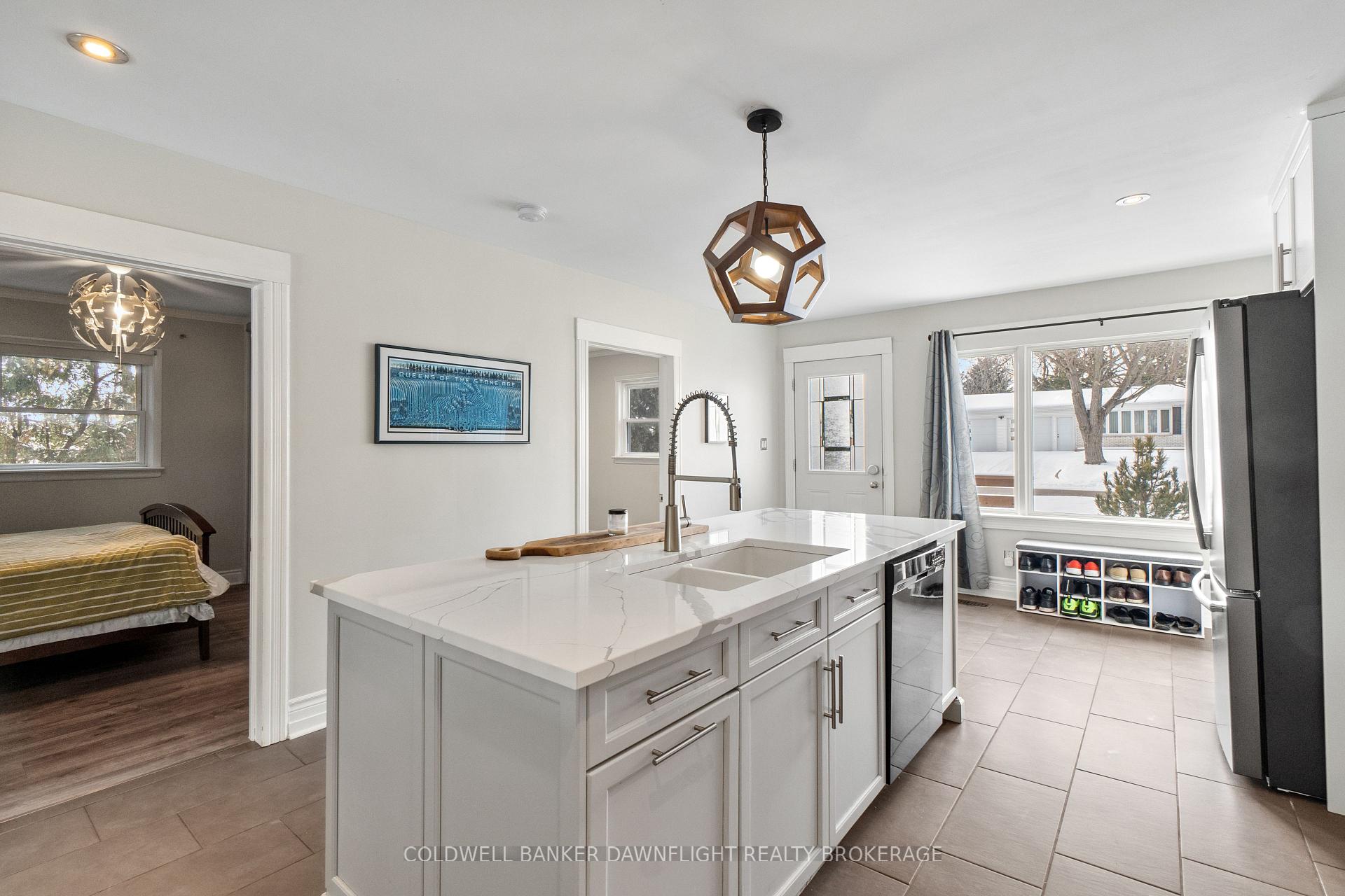 Photo 14 of 245 Dufferin Street, Central Elgin, Belmont — HOMEH