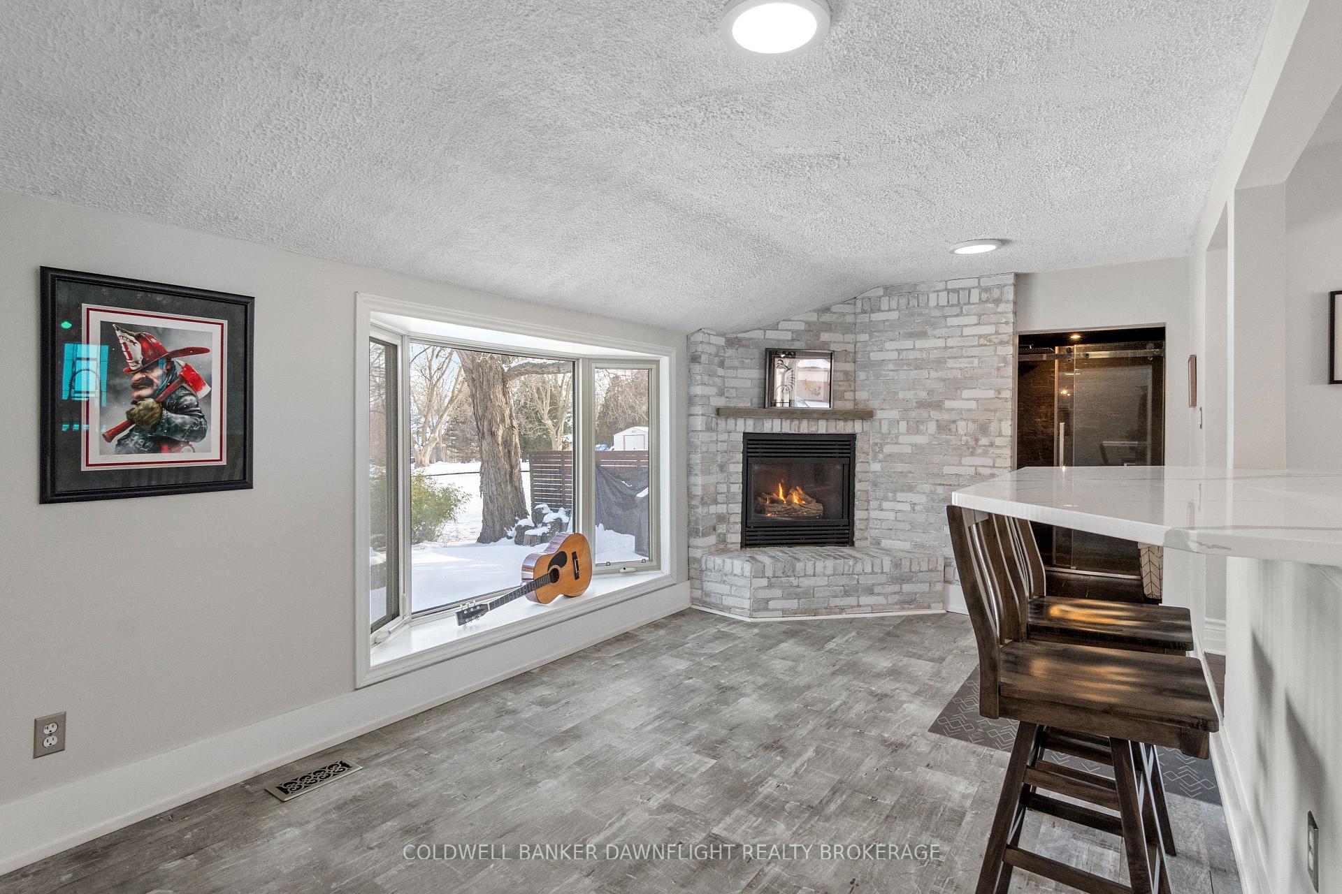 Photo 20 of 245 Dufferin Street, Central Elgin, Belmont — HOMEH