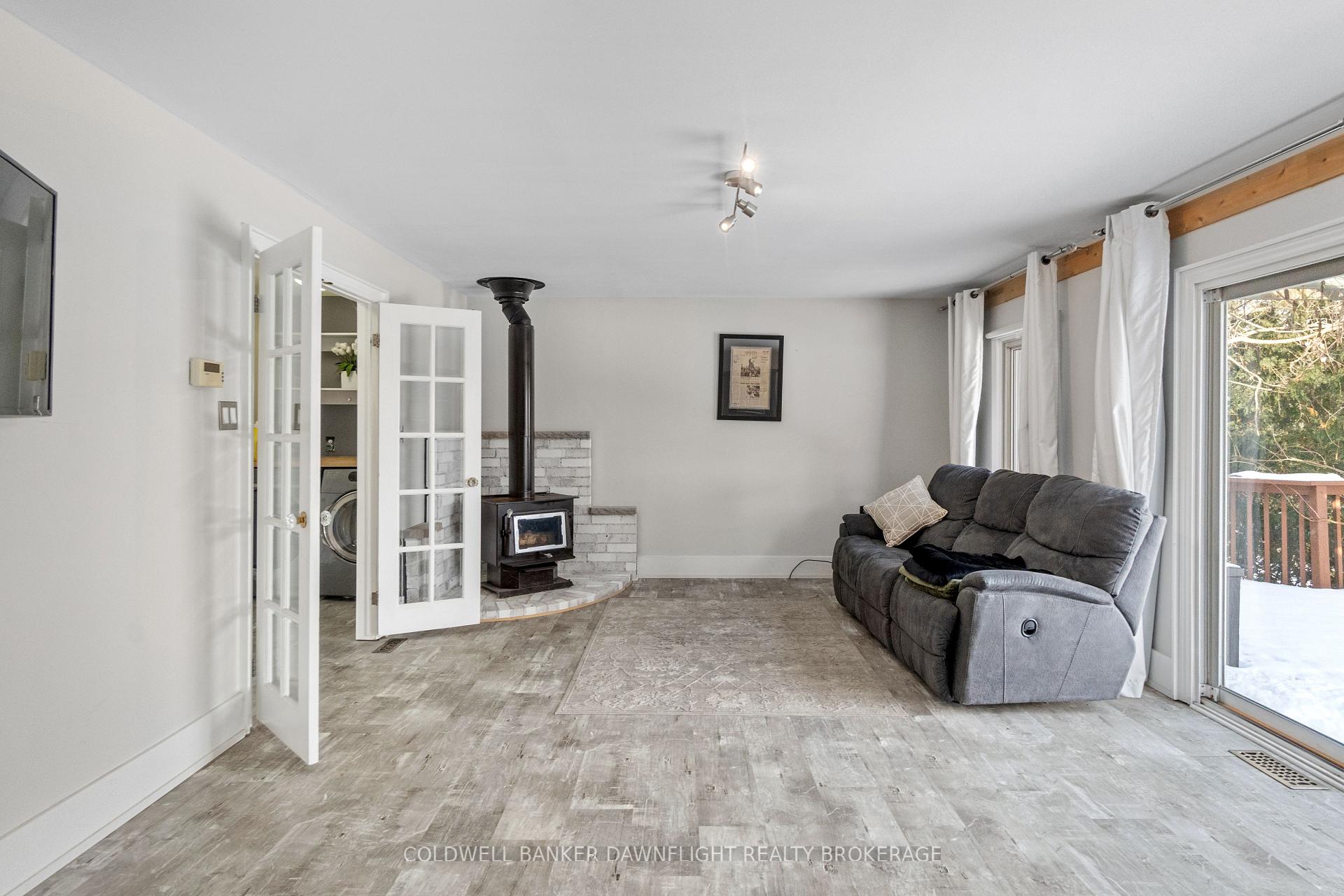 Photo 21 of 245 Dufferin Street, Central Elgin, Belmont — HOMEH