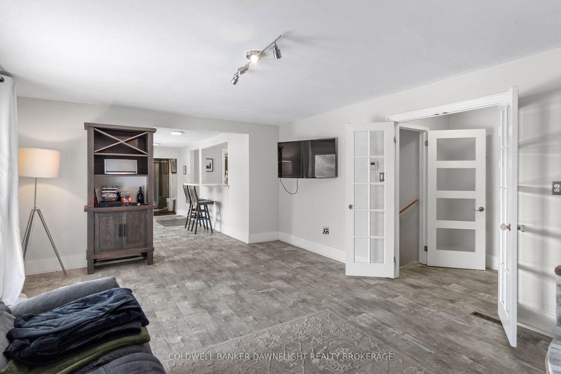Photo 29 of 245 Dufferin Street, Central Elgin, Belmont — HOMEH