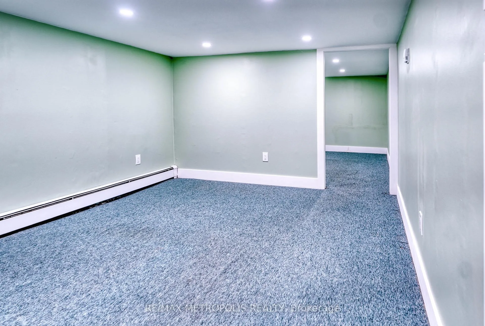 Photo 10 of Unit Bsmt, 27 Warren Avenue, Oshawa, McLaughlin — HOMEH