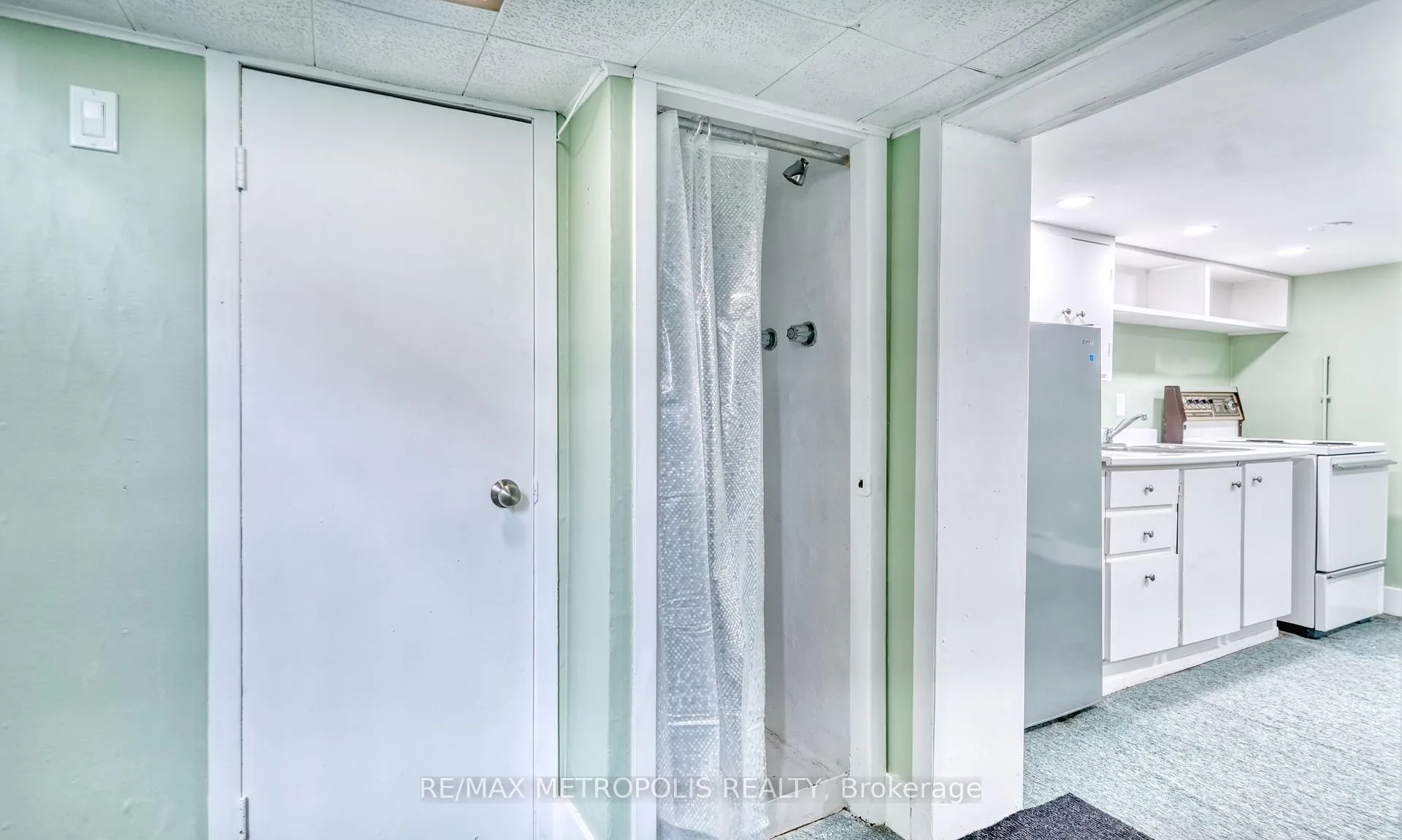 Photo 12 of Unit Bsmt, 27 Warren Avenue, Oshawa, McLaughlin — HOMEH