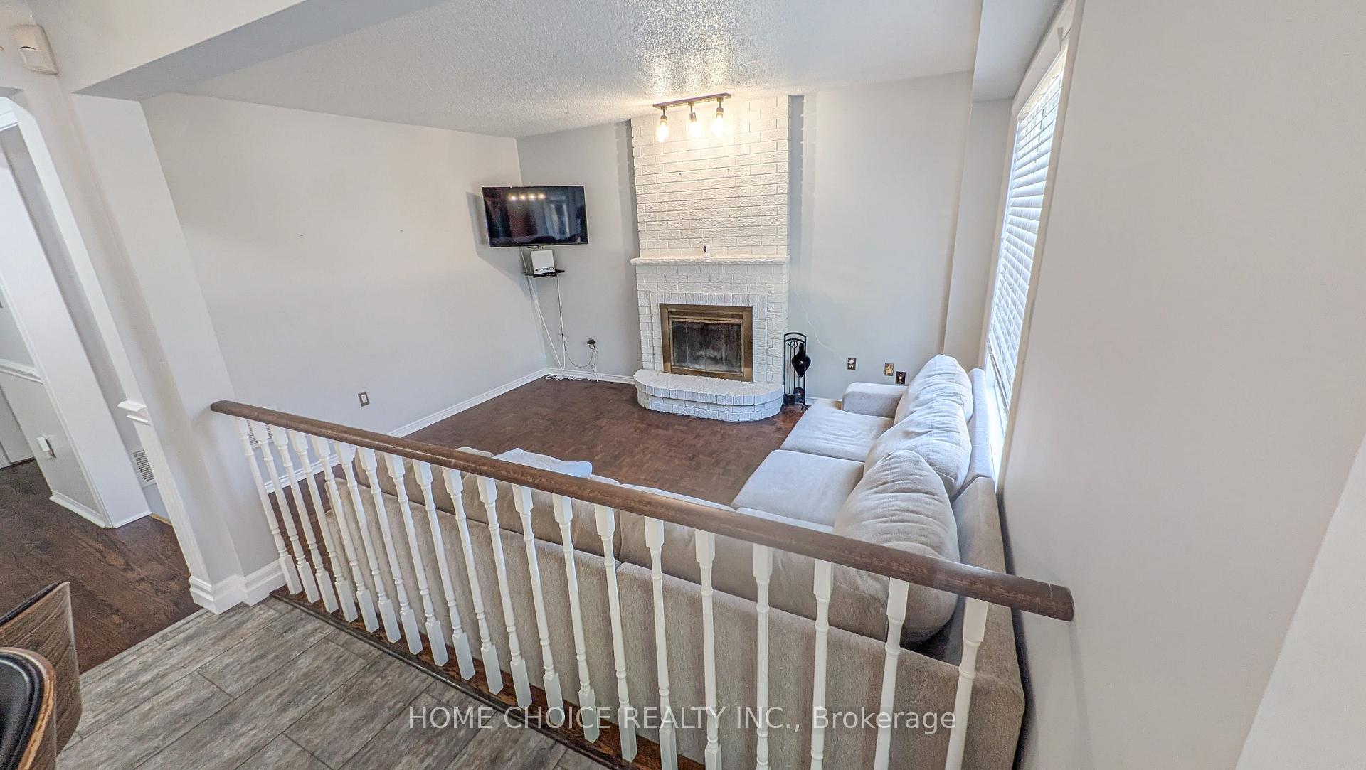 Photo 9 of 27 Doncaster Crescent, Clarington, Newcastle — HOMEH