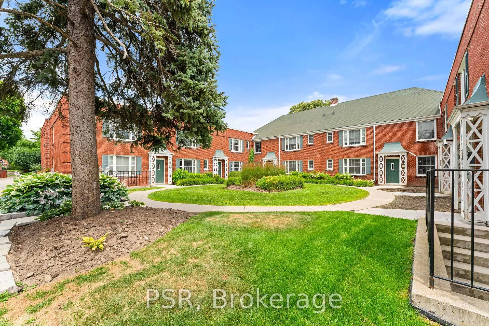 Photo 3 of Unit U02, 1365 Bayview Avenue, Toronto, Leaside — HOMEH