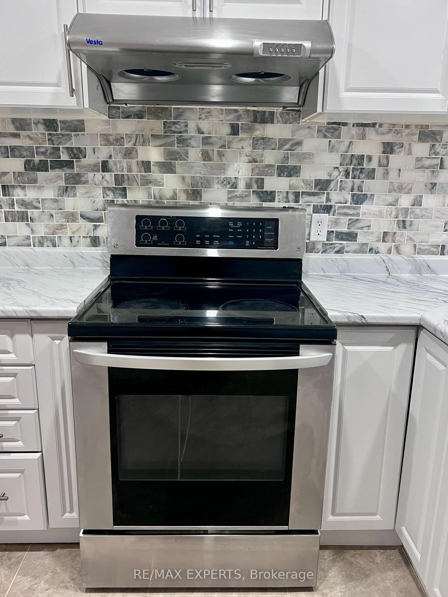 Photo 8 of Unit BSMT, 146 Elmer Adams Drive, Clarington, Courtice — HOMEH