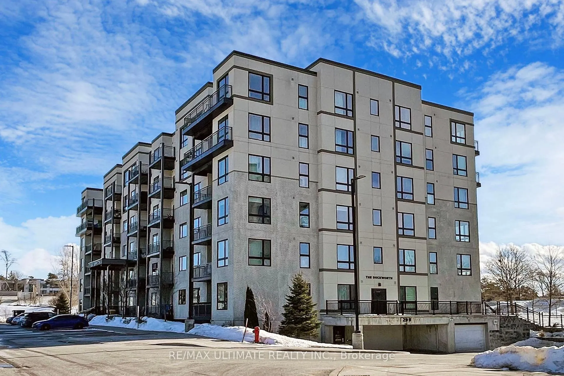 Photo 2 of Unit 406, 299 Cundles Road E, Barrie, Cundles East — HOMEH
