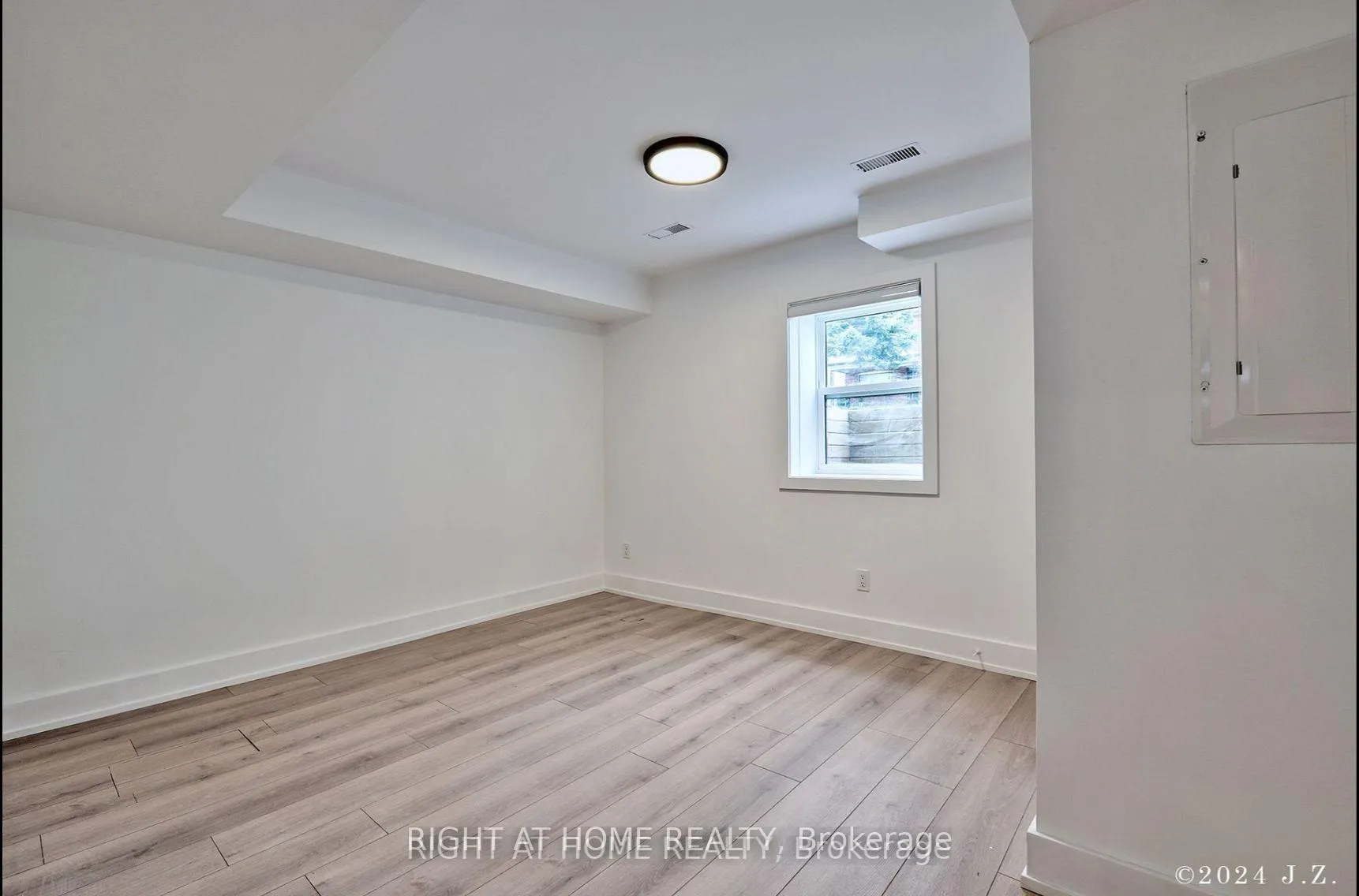 Photo 5 of Unit Lower, 50B Lanark Avenue, Toronto, Oakwood Village — HOMEH