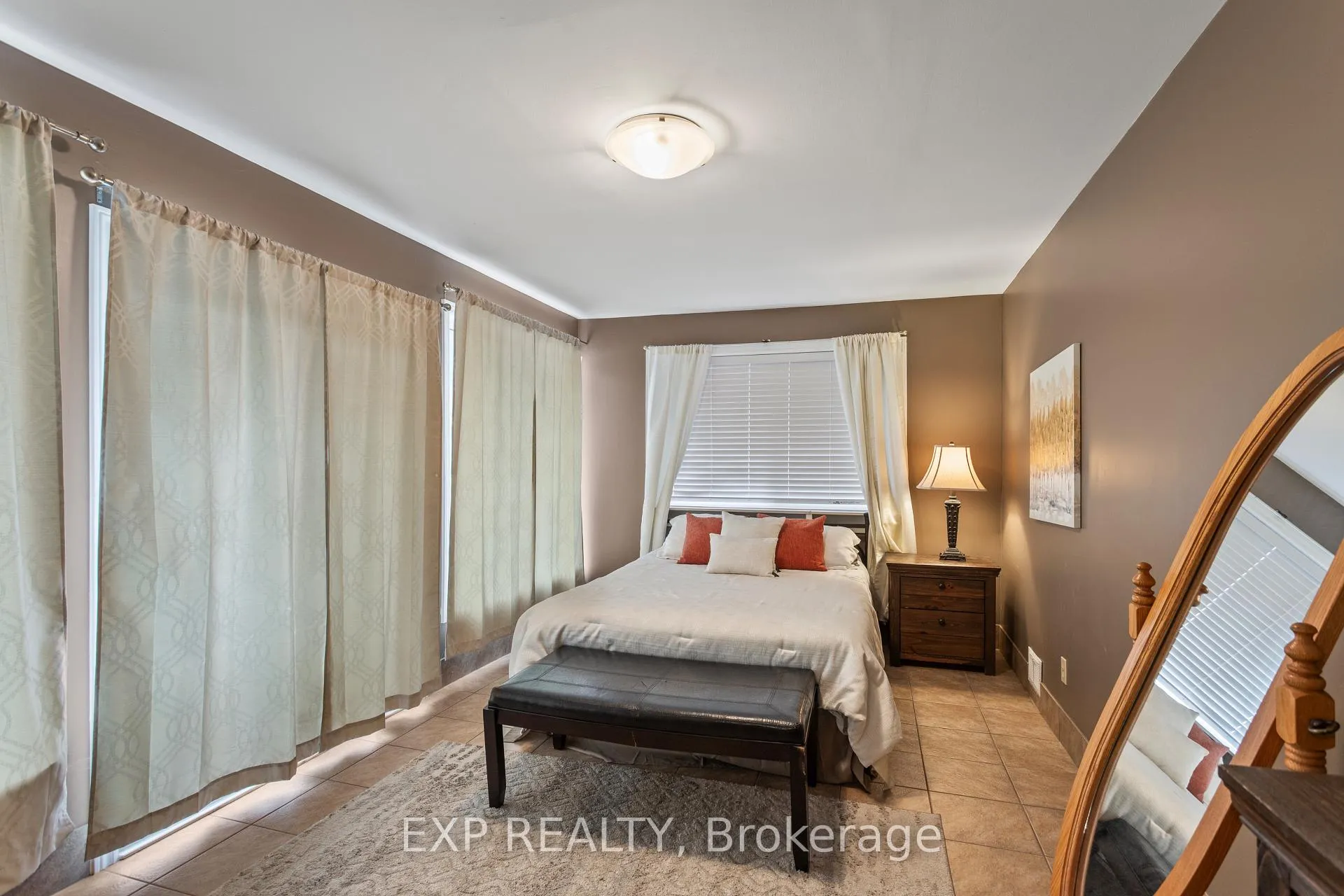 Photo 10 of Unit B, 11538 Longwoods Road, Middlesex Centre, Delaware Town — HOMEH