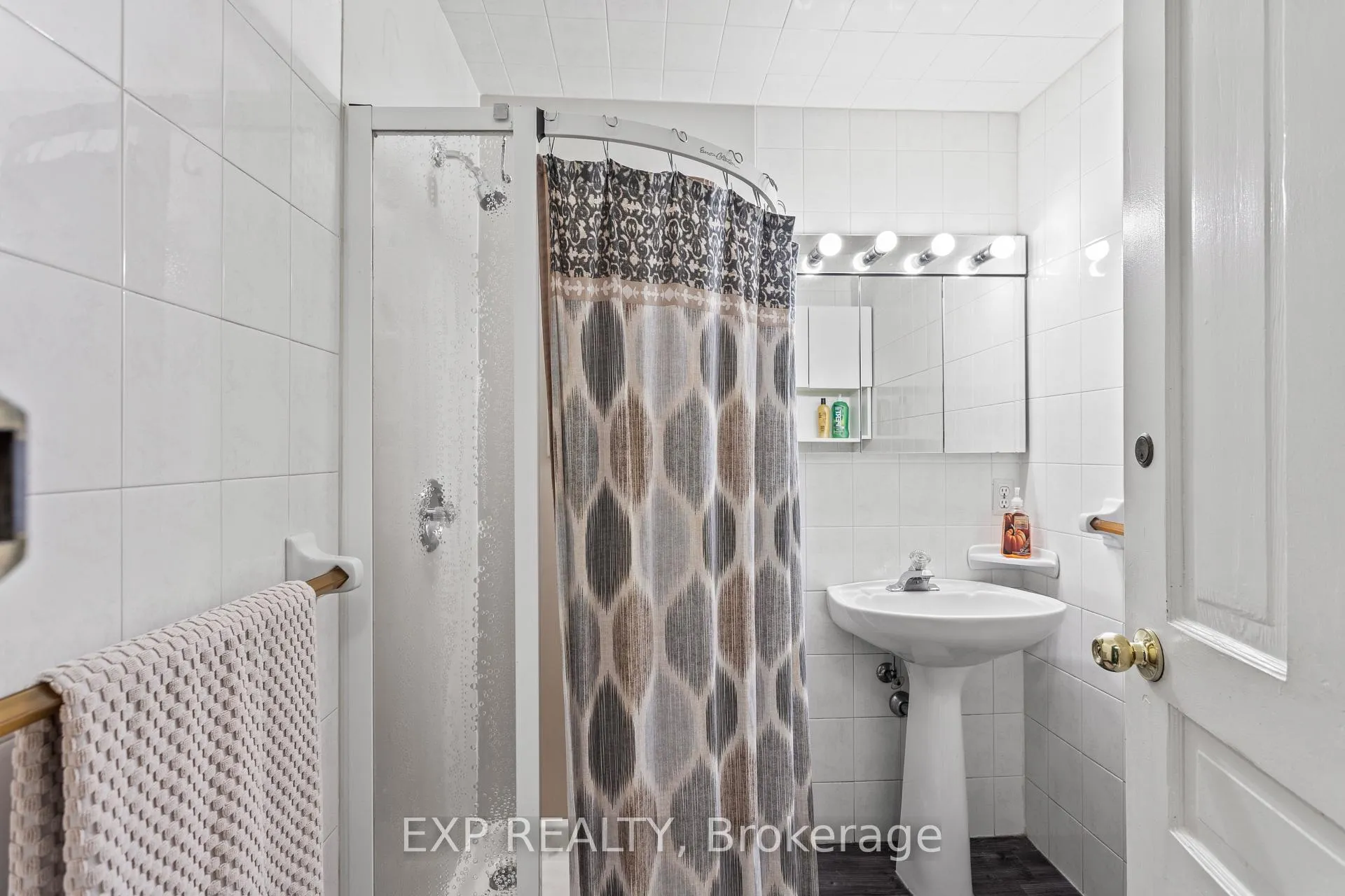 Photo 12 of Unit B, 11538 Longwoods Road, Middlesex Centre, Delaware Town — HOMEH