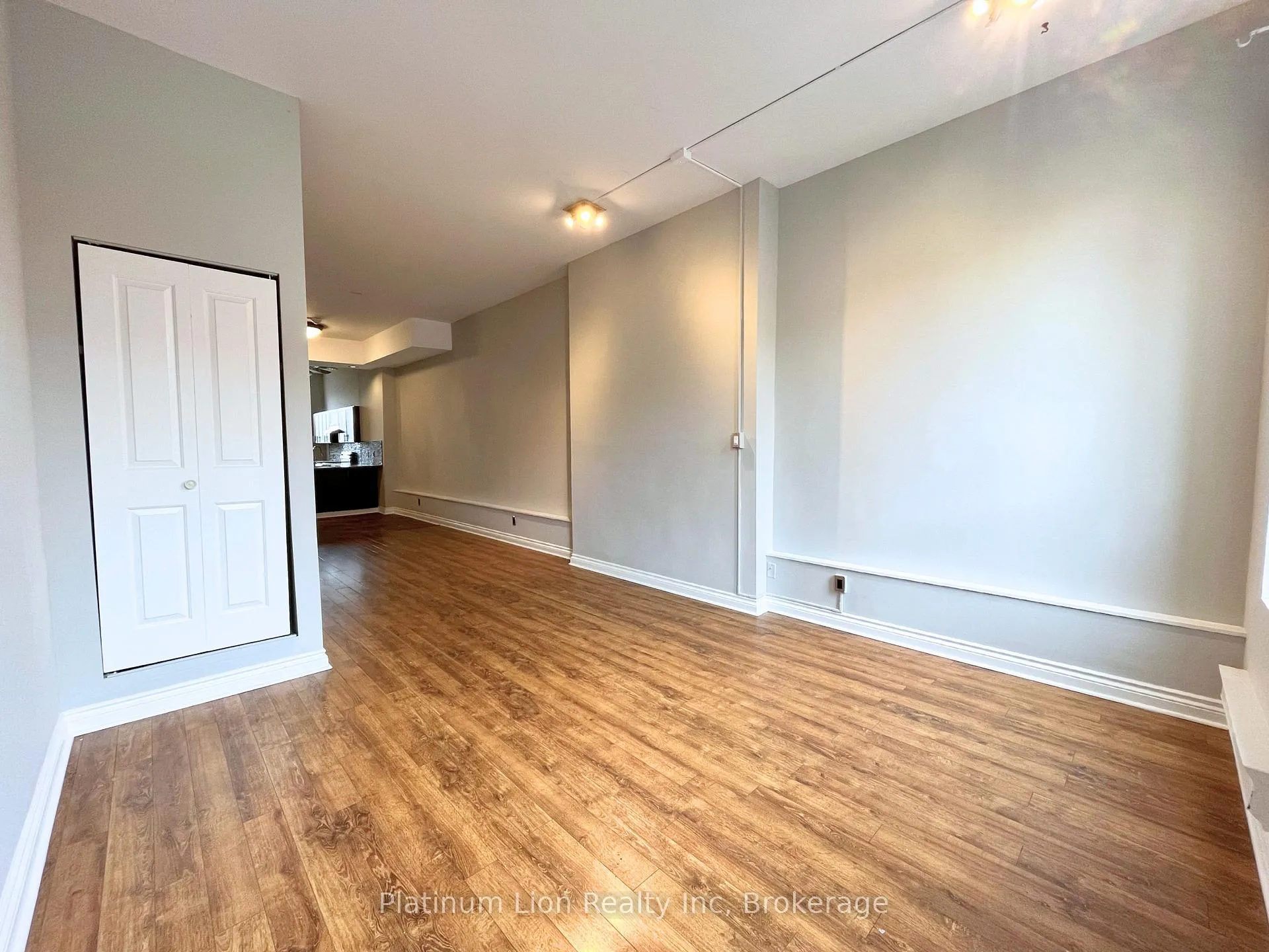 Photo 4 of Unit 4, 225 King Street E, Hamilton, Beasley — HOMEH
