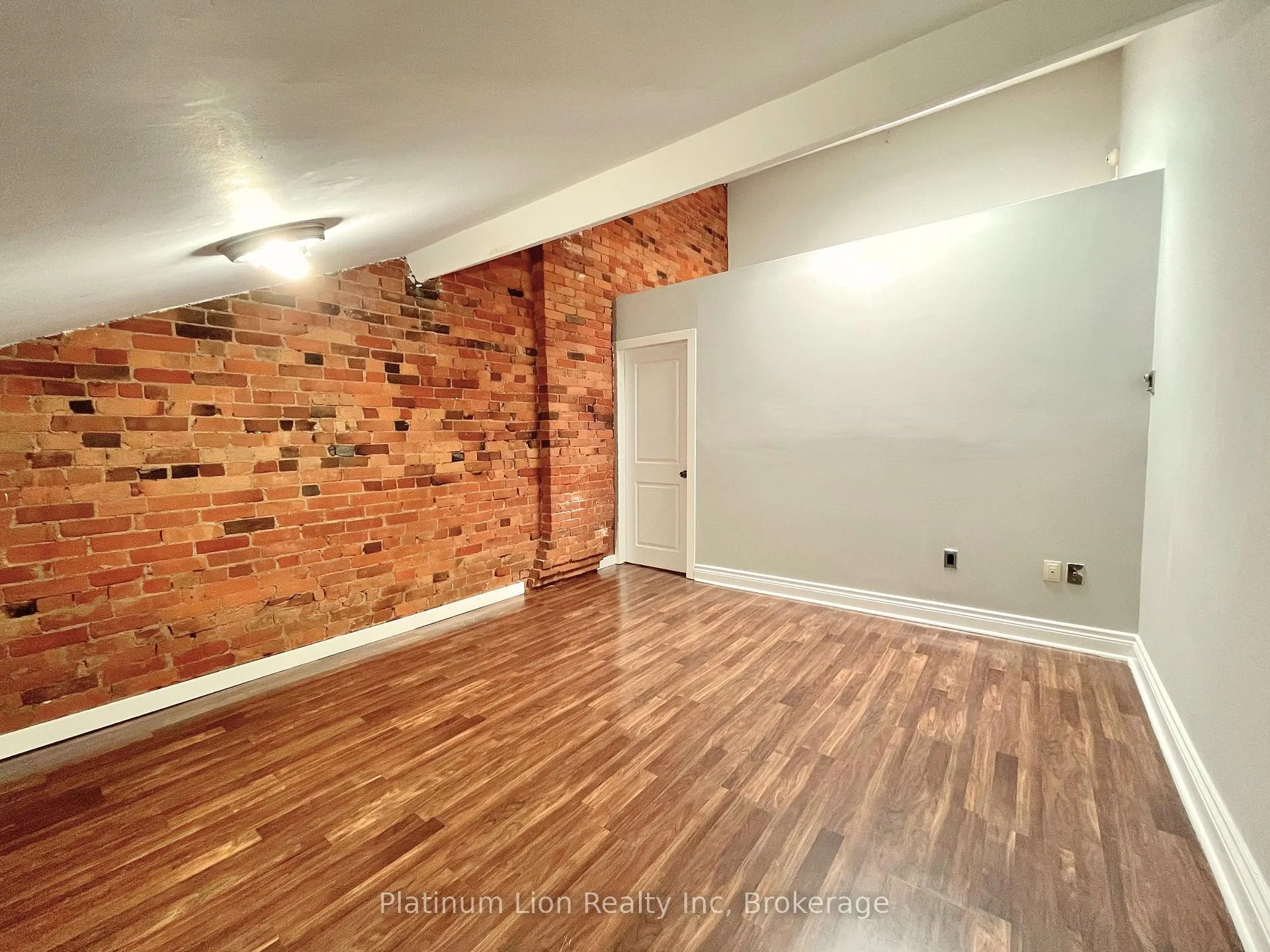 Photo 33 of Unit 4, 225 King Street E, Hamilton, Beasley — HOMEH