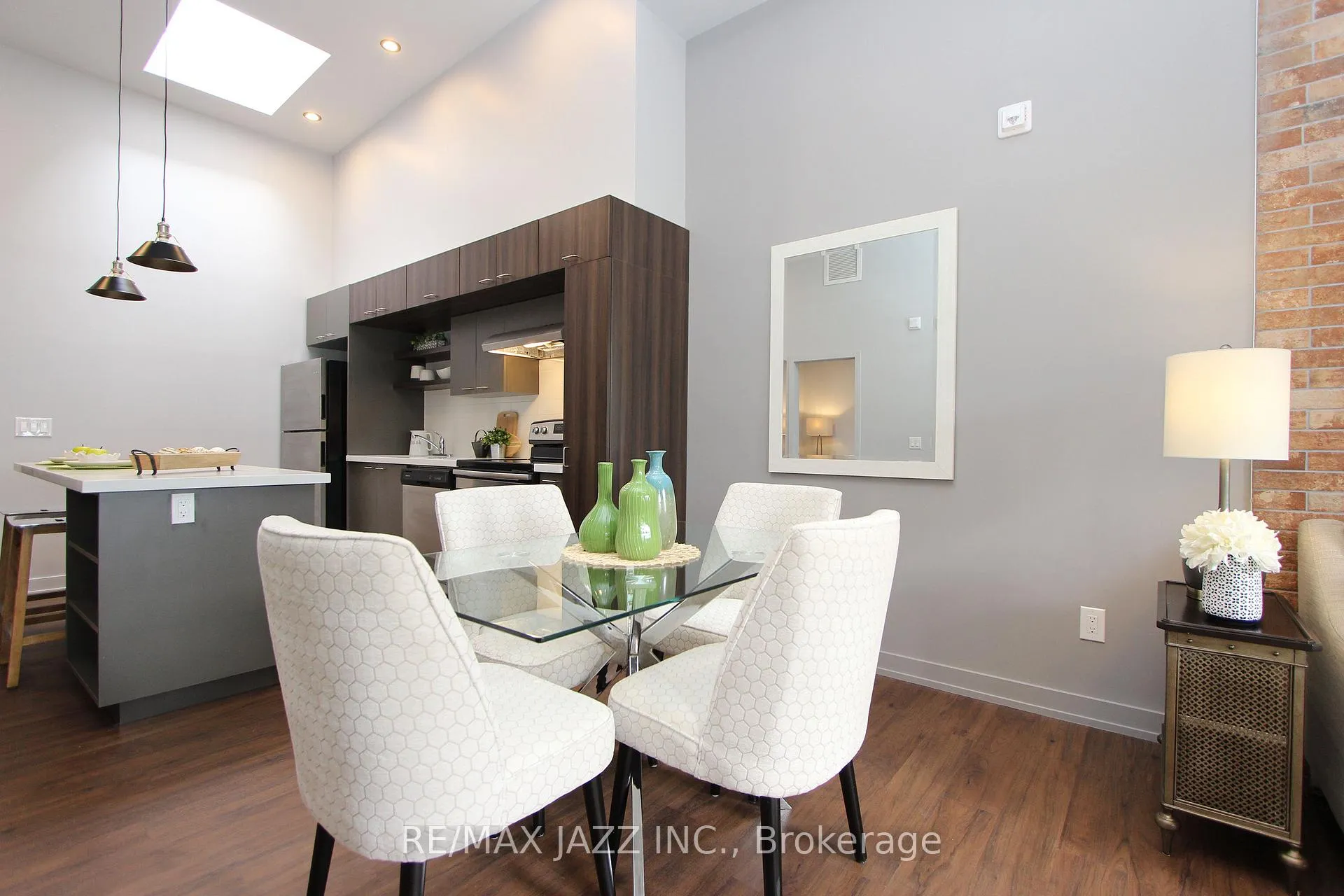 Photo 9 of Unit 207, 14 1/2 King Street E, Oshawa, O'Neill — HOMEH