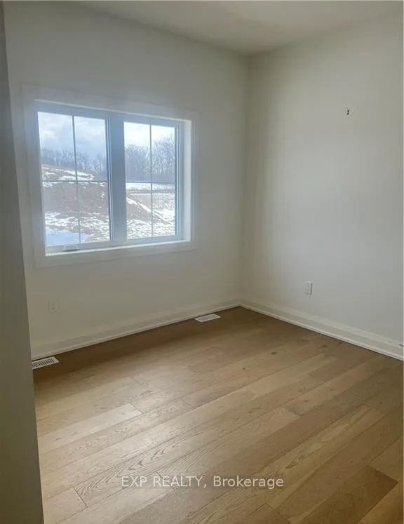 Photo 9 of Unit Upper, 10 Cristallina Drive, Thorold, Allanburg/Thorold South — HOMEH