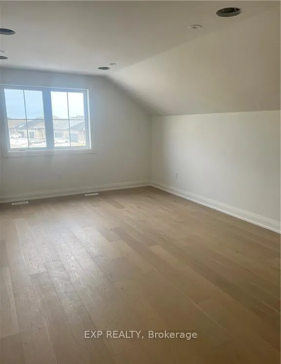 Photo 16 of Unit Upper, 10 Cristallina Drive, Thorold, Allanburg/Thorold South — HOMEH
