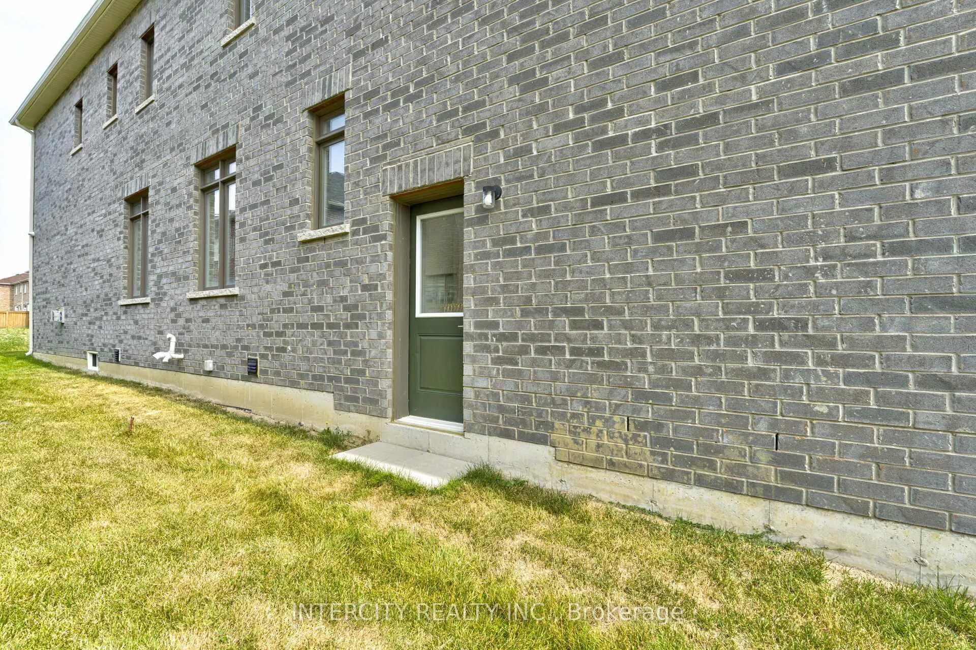 Photo 47 of 58 Dotchson Avenue, Caledon, Rural Caledon — HOMEH