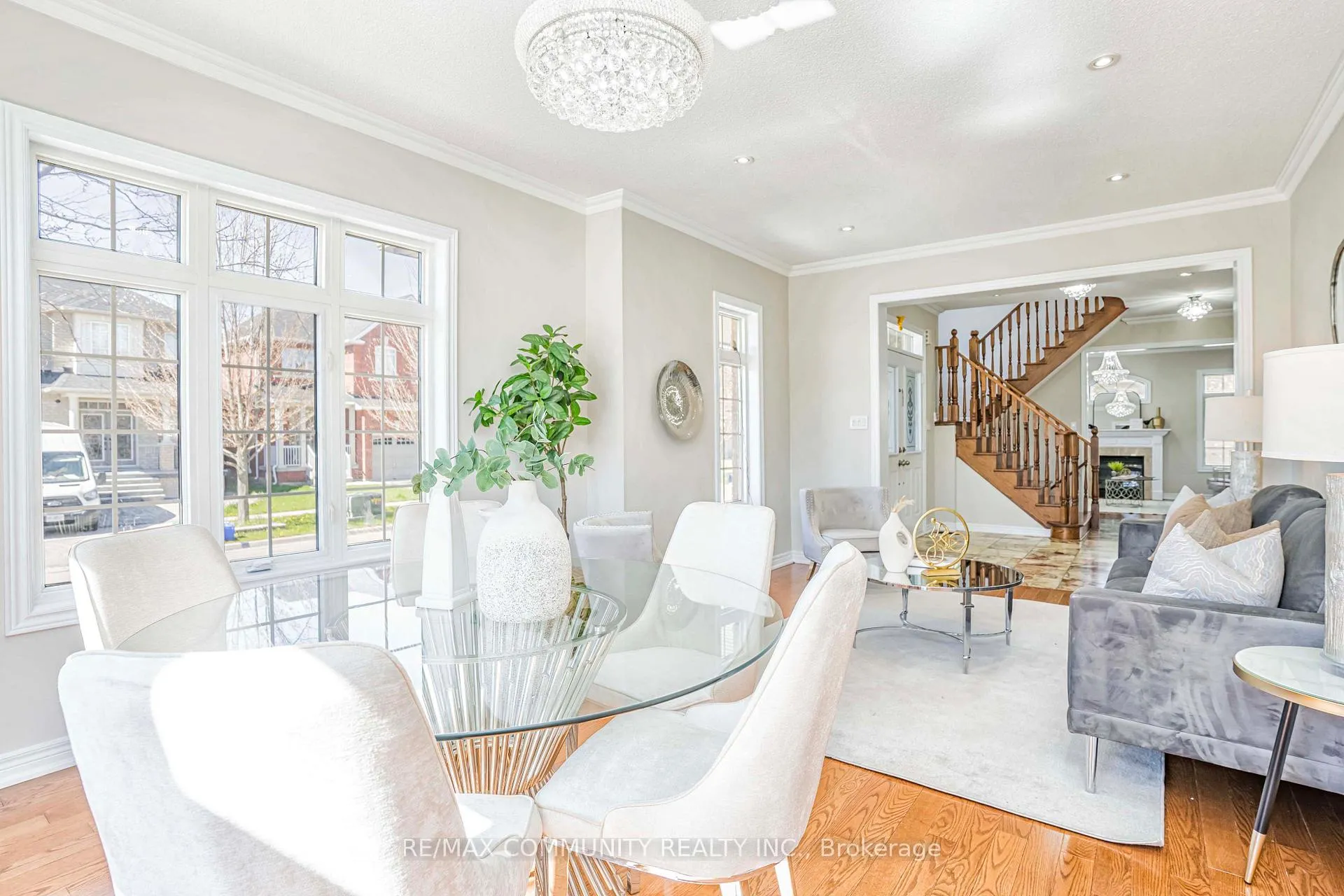 Photo 10 of 42 Reginald Lamb Crescent, Markham, Box Grove — HOMEH