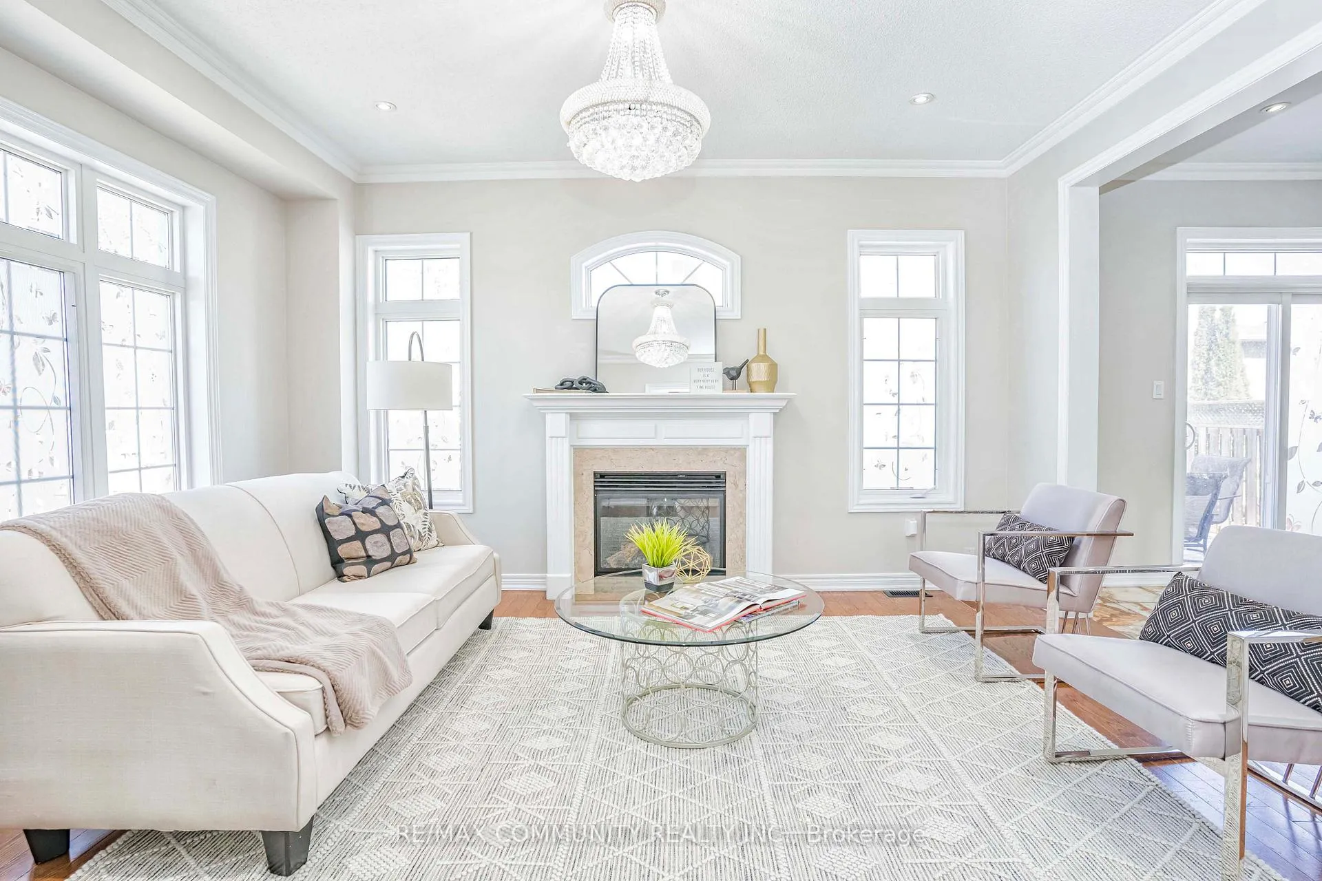 Photo 11 of 42 Reginald Lamb Crescent, Markham, Box Grove — HOMEH