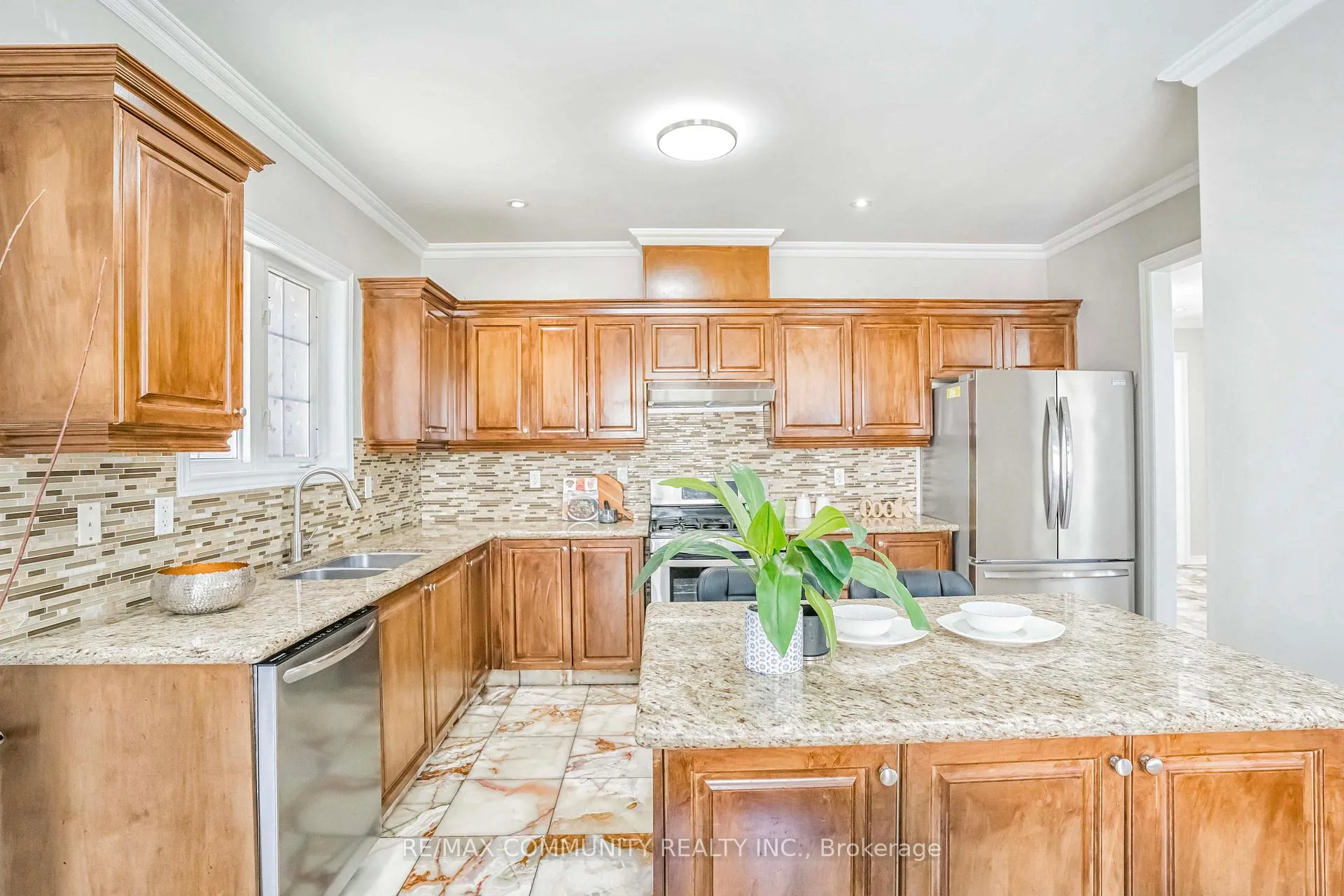 Photo 15 of 42 Reginald Lamb Crescent, Markham, Box Grove — HOMEH