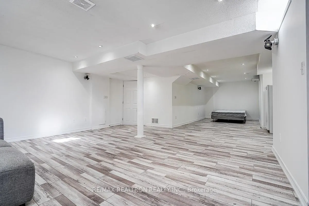 Photo 35 of 22 Alfred Paterson Drive, Markham, Greensborough — HOMEH