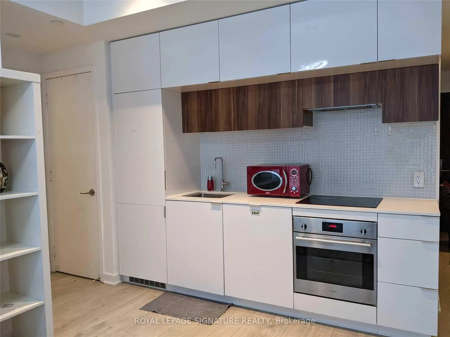 Front of Unit 201, 185 Roehampton Avenue