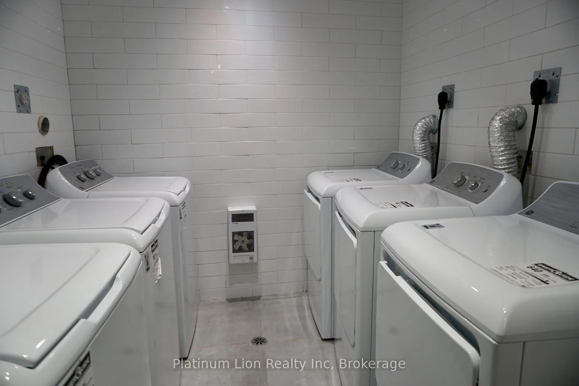 Photo 8 of Unit 13, 588 Barton Street E, Hamilton, Gibson — HOMEH