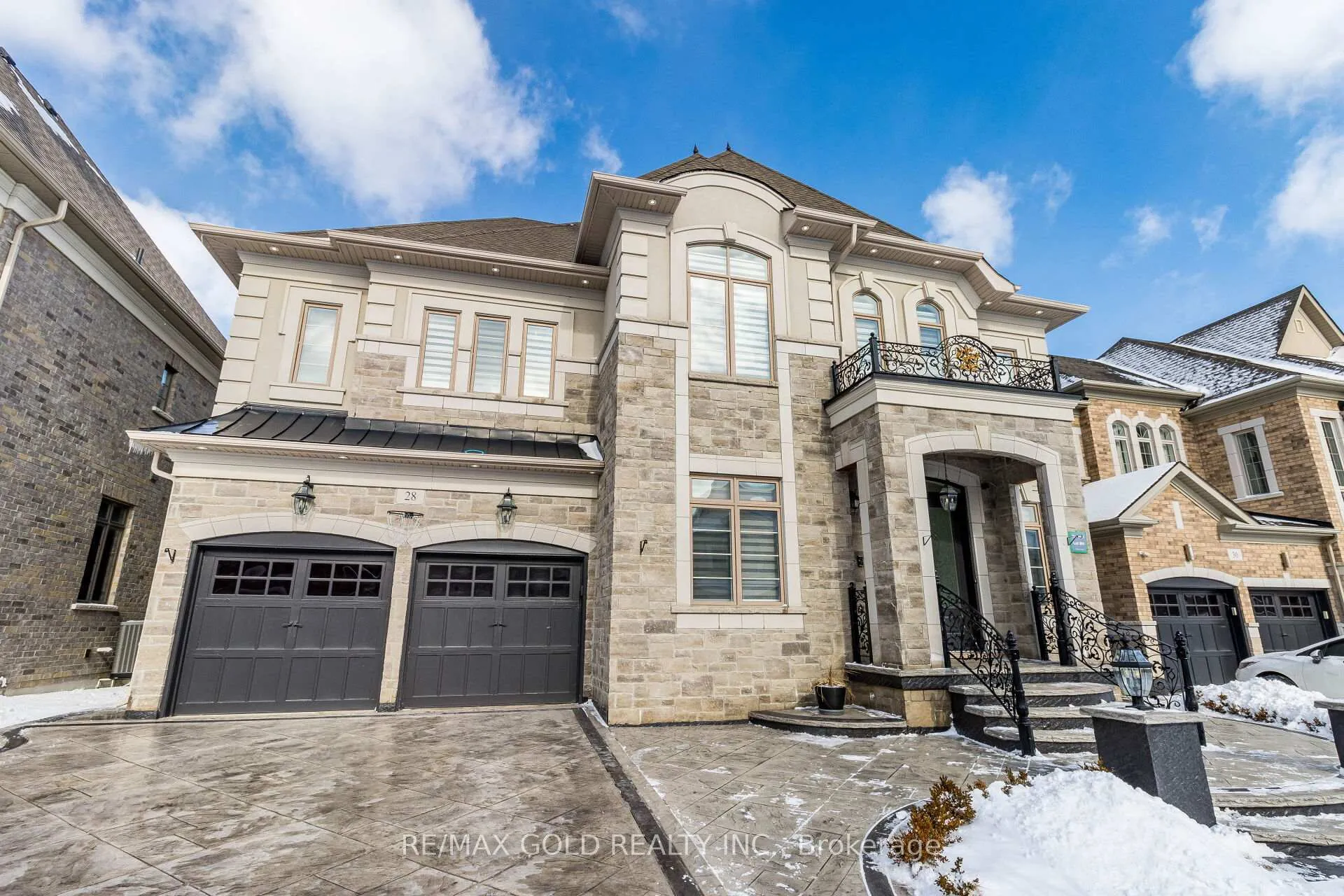 Front of 28 Cloverhaven Road