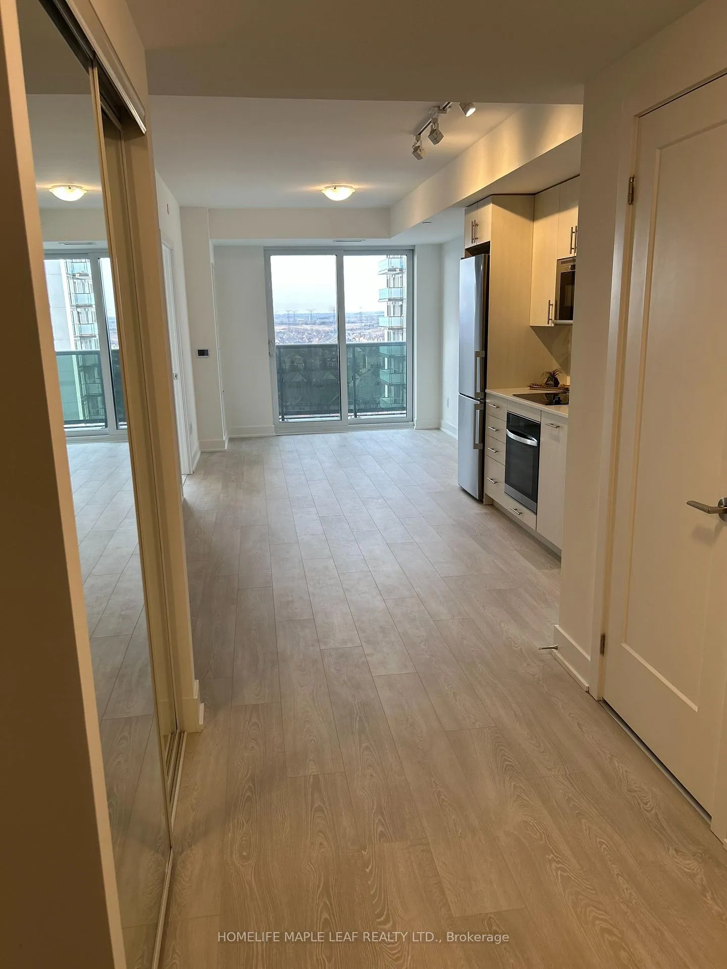 Photo 2 of Unit 1012, 2545 Simcoe Street N, Oshawa, Windfields — HOMEH