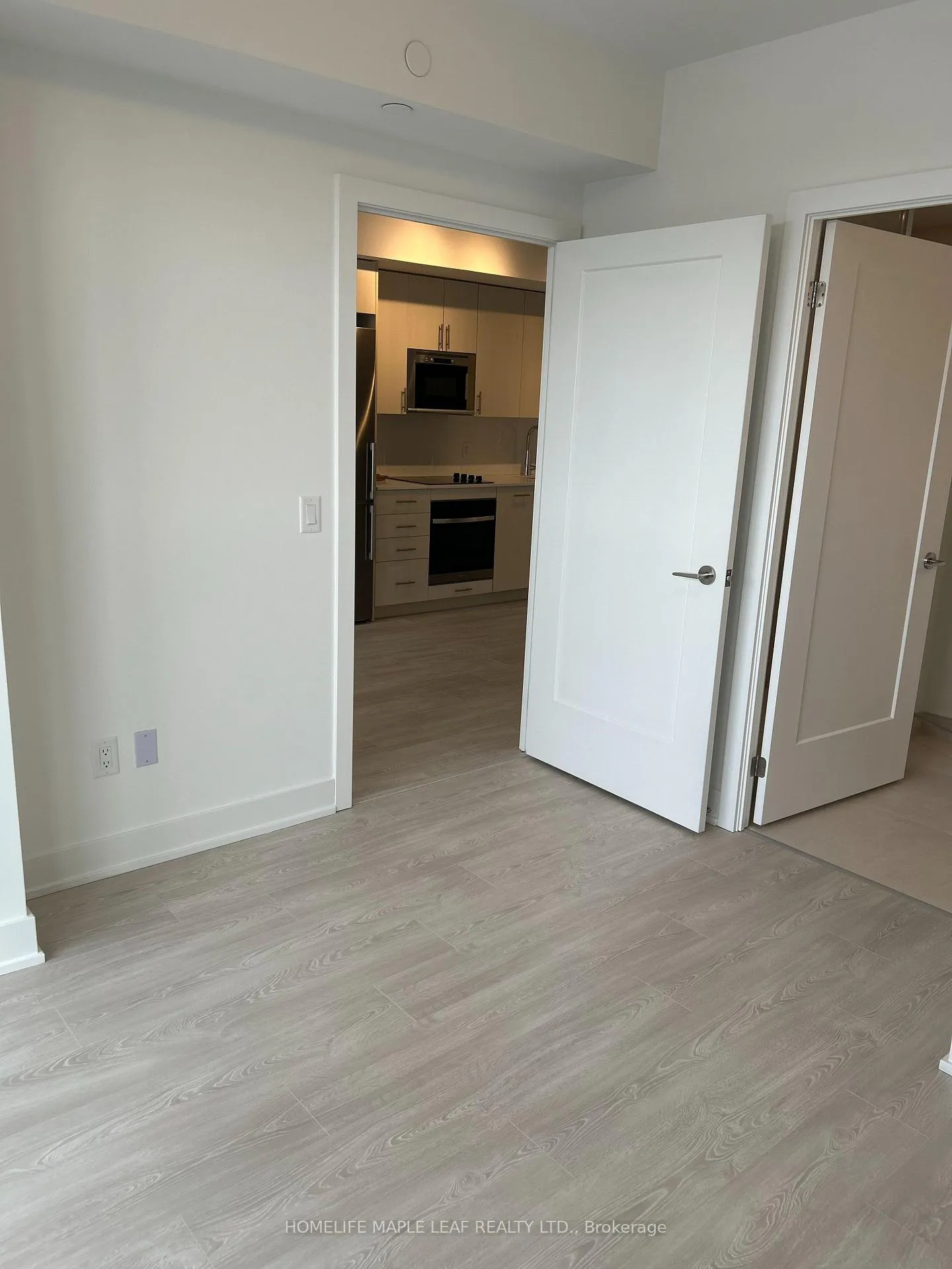 Photo 9 of Unit 1012, 2545 Simcoe Street N, Oshawa, Windfields — HOMEH